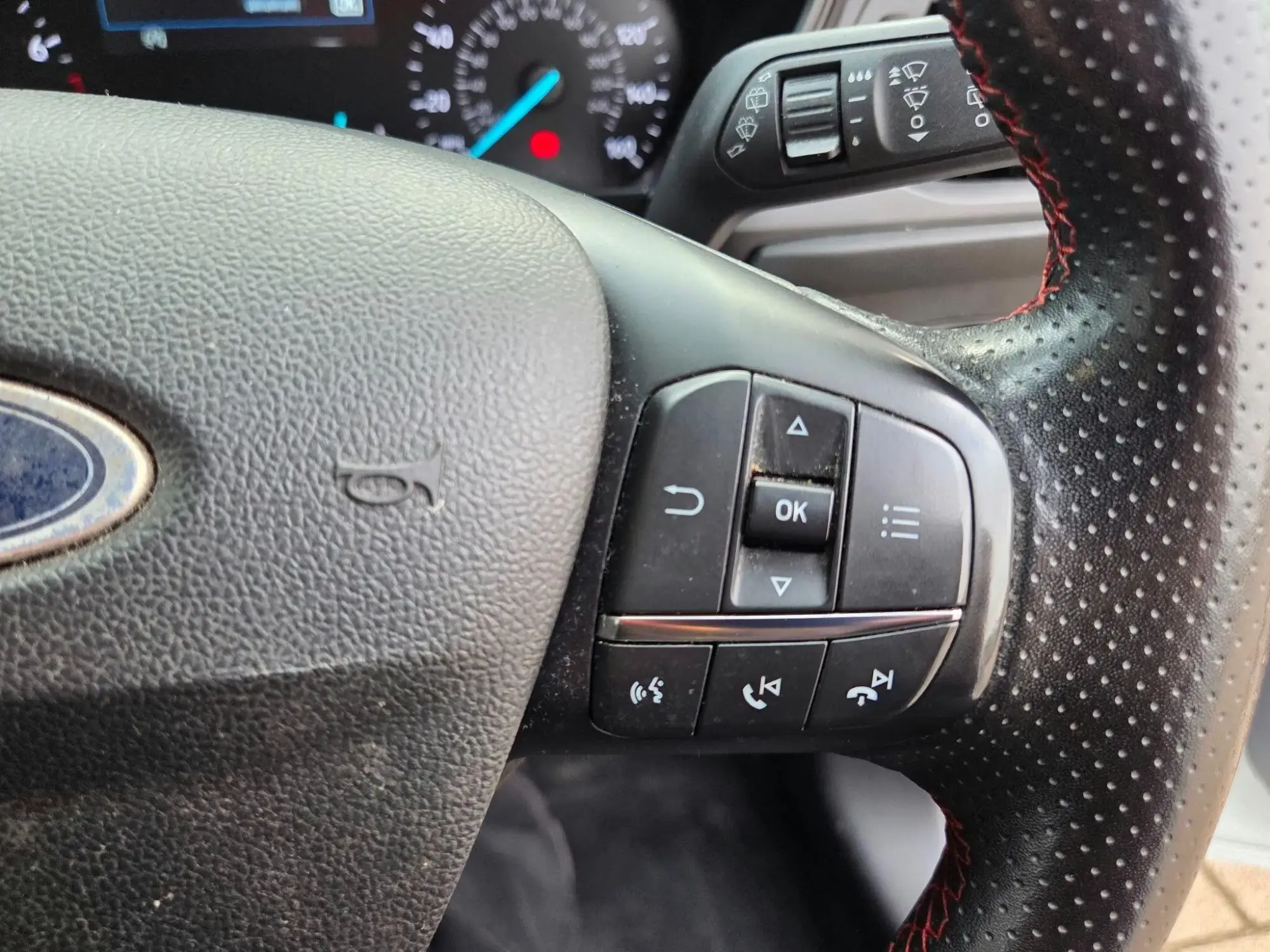 Ford Focus Estate Image 23