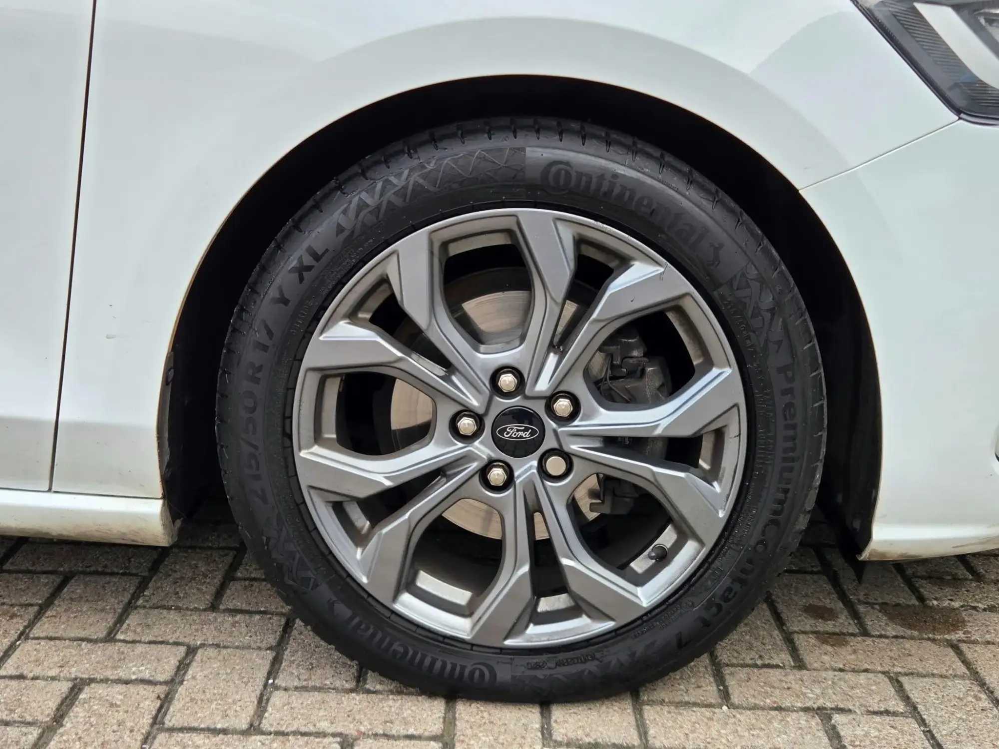 Ford Focus Estate Image 25
