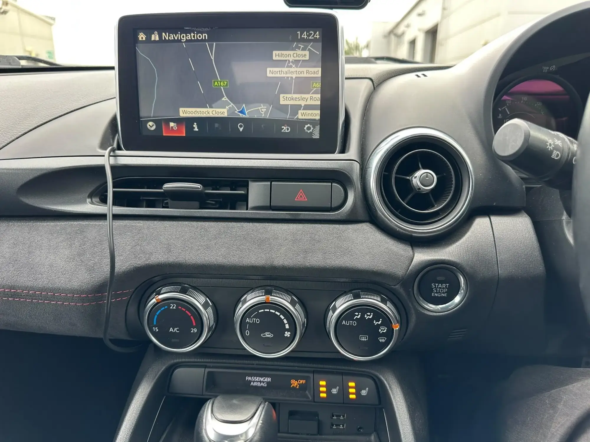 Abarth 124 Spider Image 4 Abarth 124 Spider Image 4