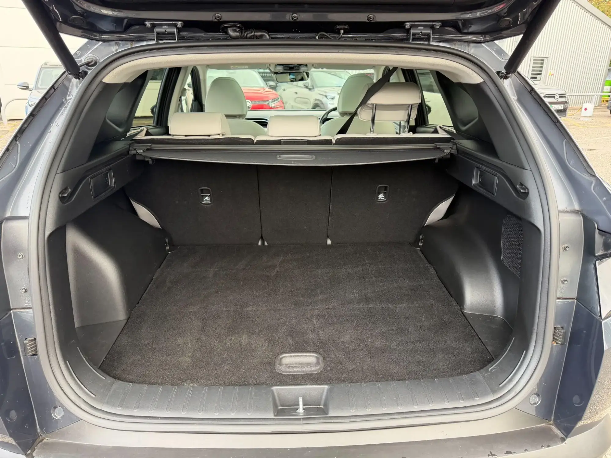 Hyundai TUCSON Hybrid Image 9 Hyundai TUCSON Hybrid Image 9