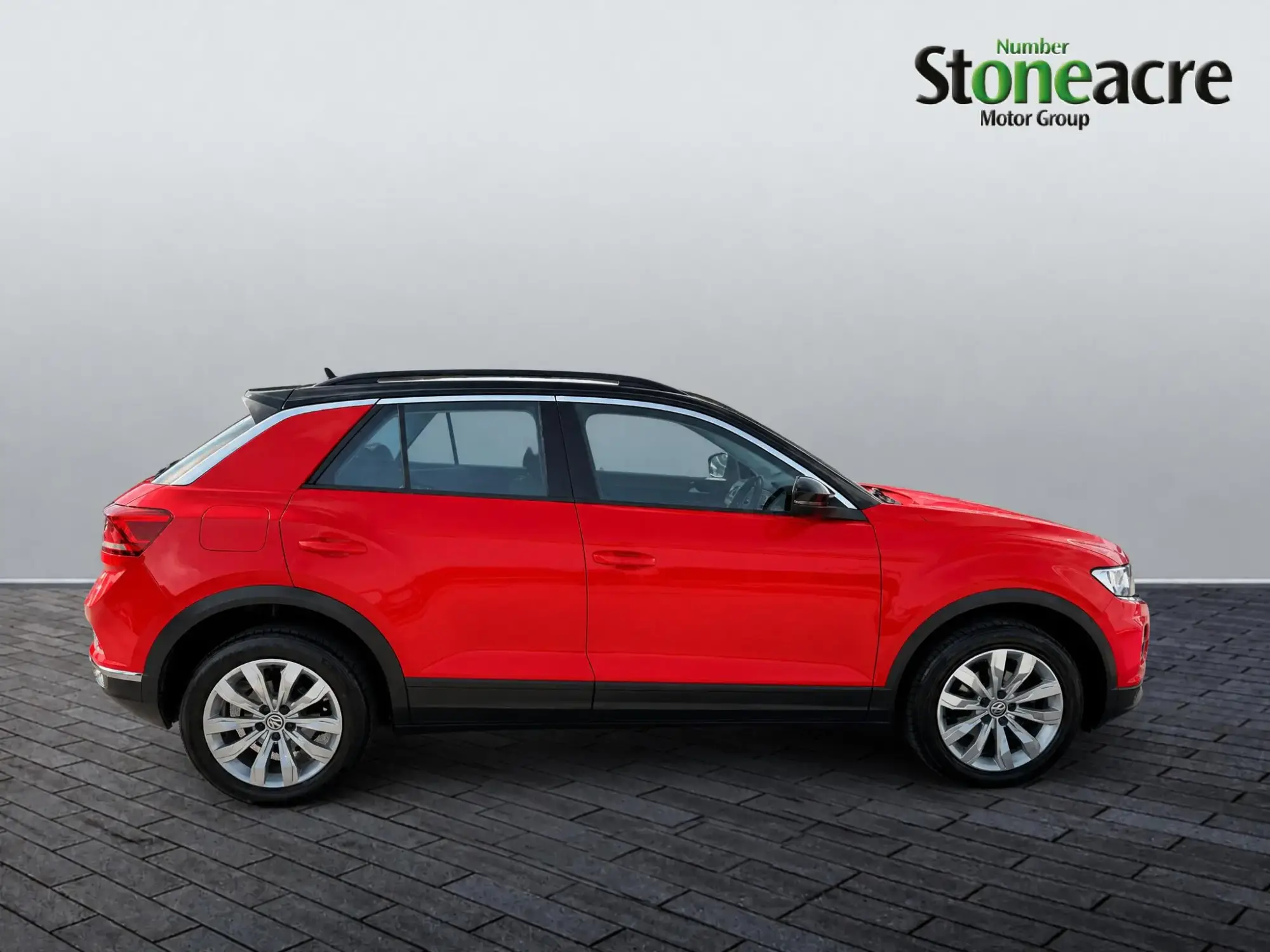 Volkswagen T-Roc 1.5 TSI EVO SE 5dr YR19BXD Image 2
