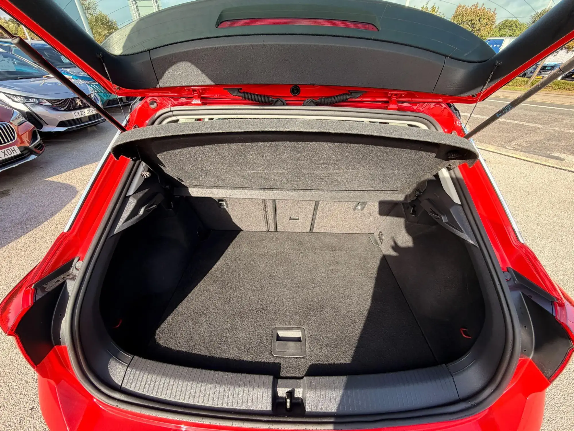 Volkswagen T-Roc Image 10