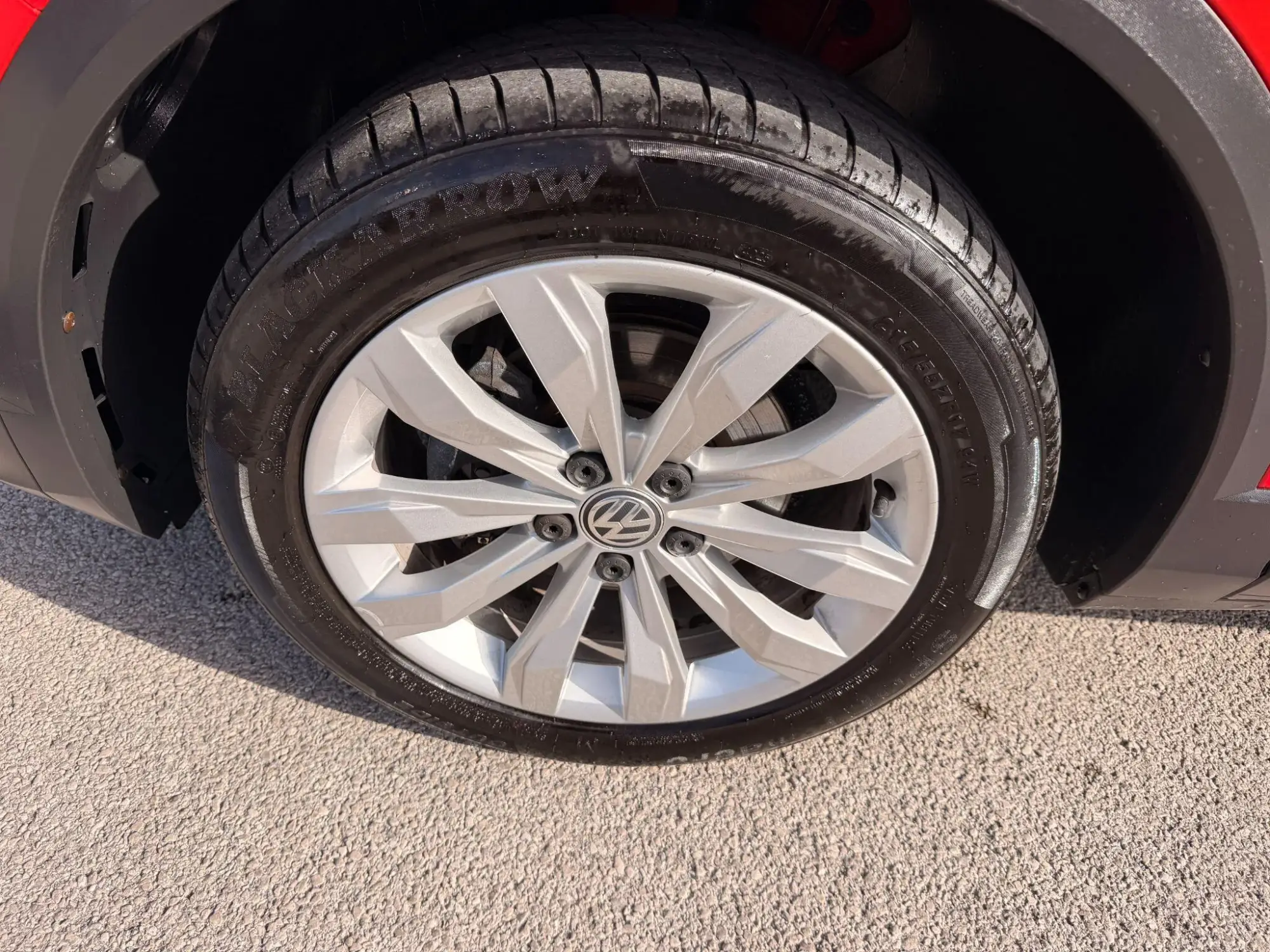 Volkswagen T-Roc Image 11