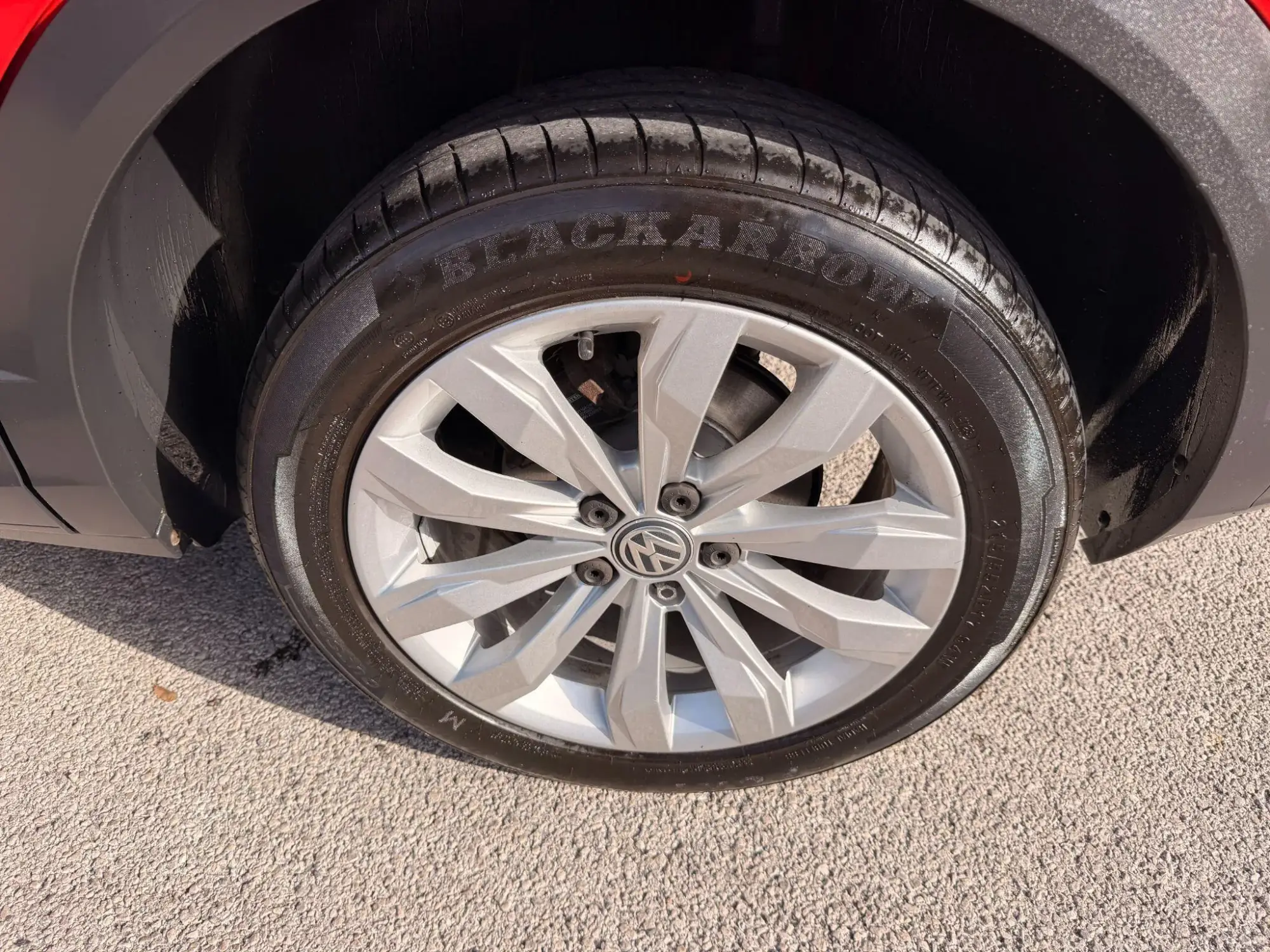 Volkswagen T-Roc Image 12