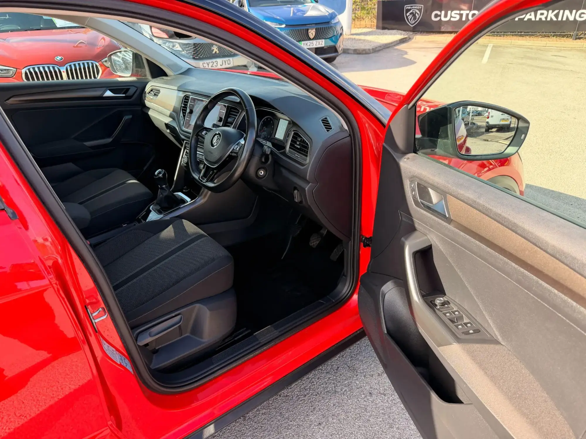 Volkswagen T-Roc Image 15