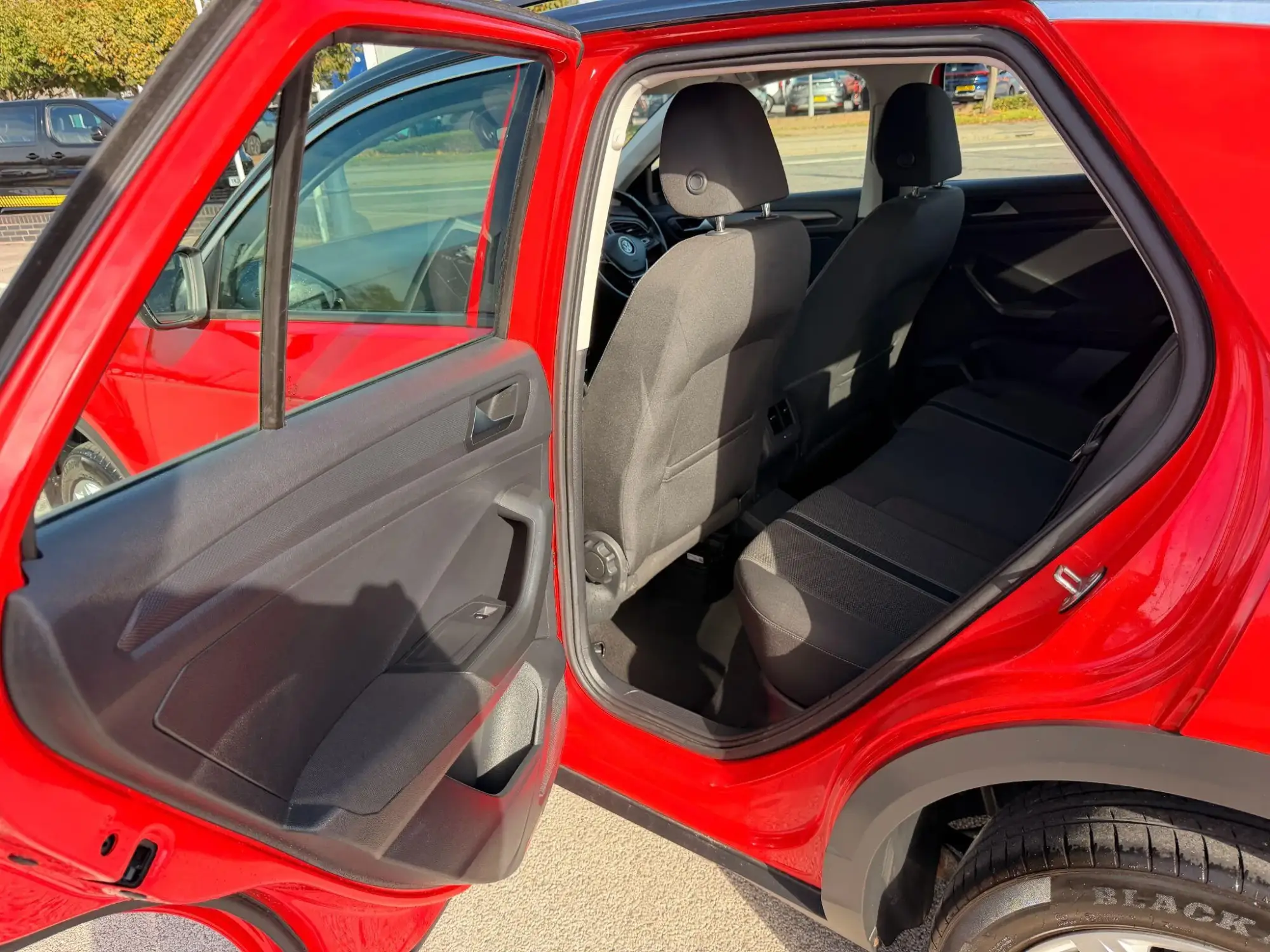 Volkswagen T-Roc Image 22