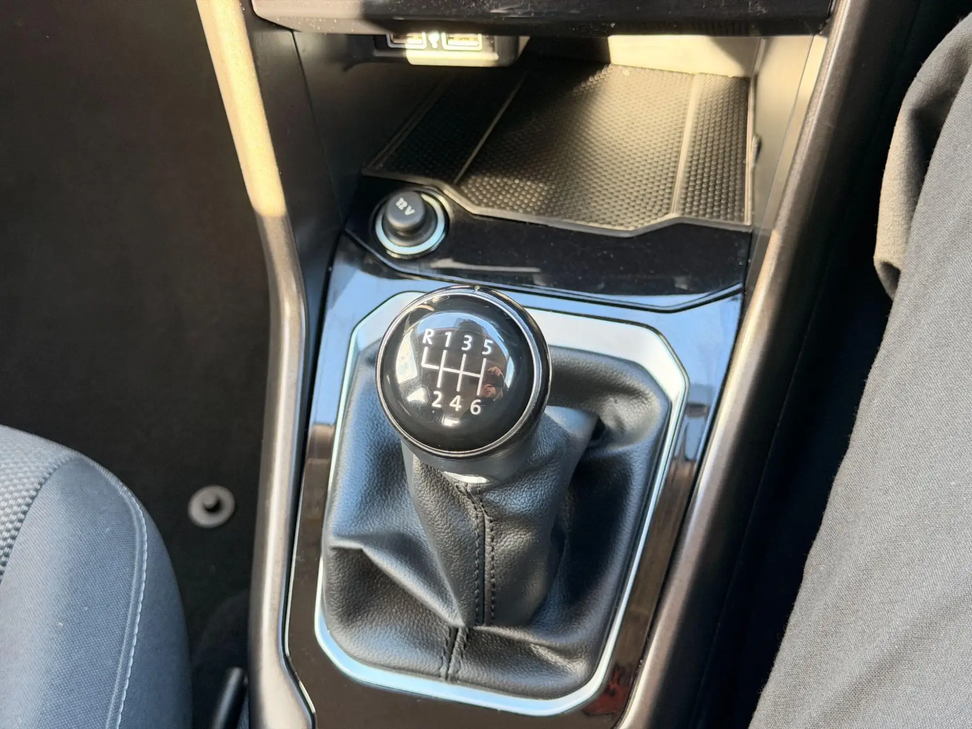 Volkswagen T-Roc Image 32