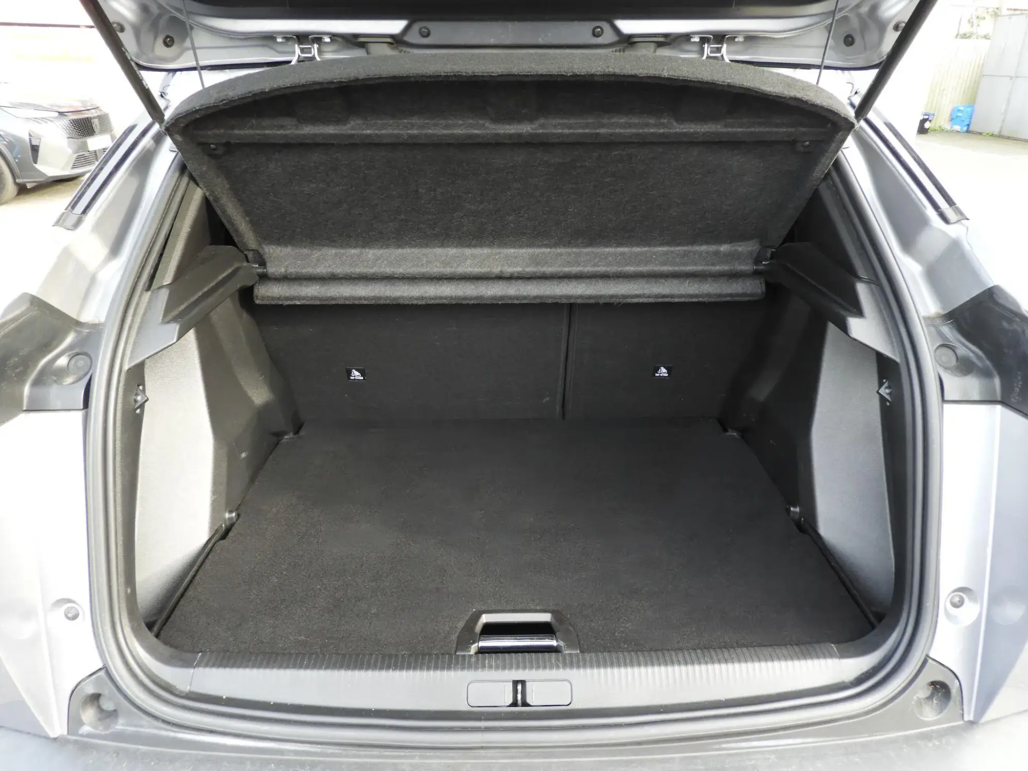 Peugeot 2008 Image 11