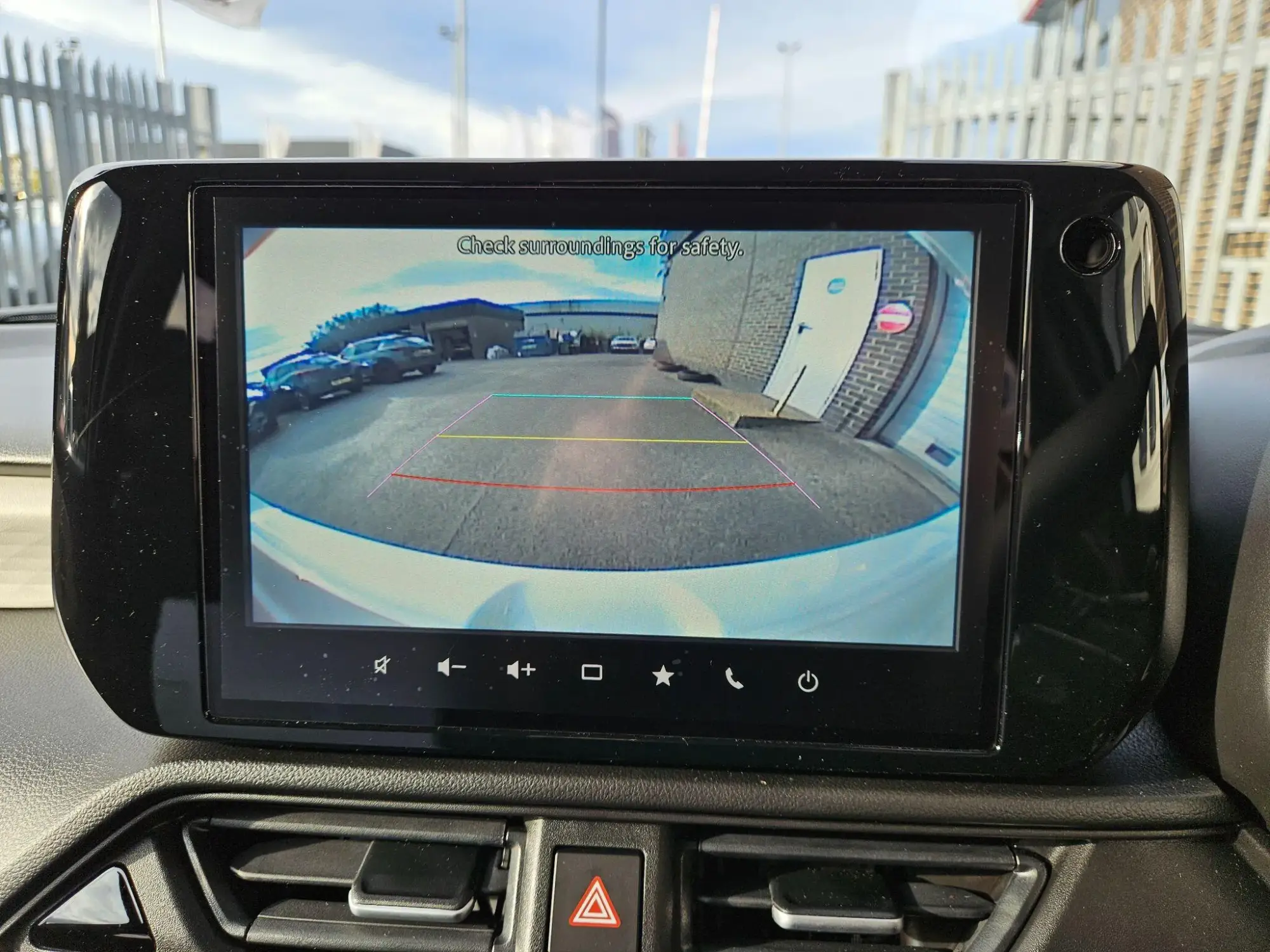 Suzuki Swift Image 16