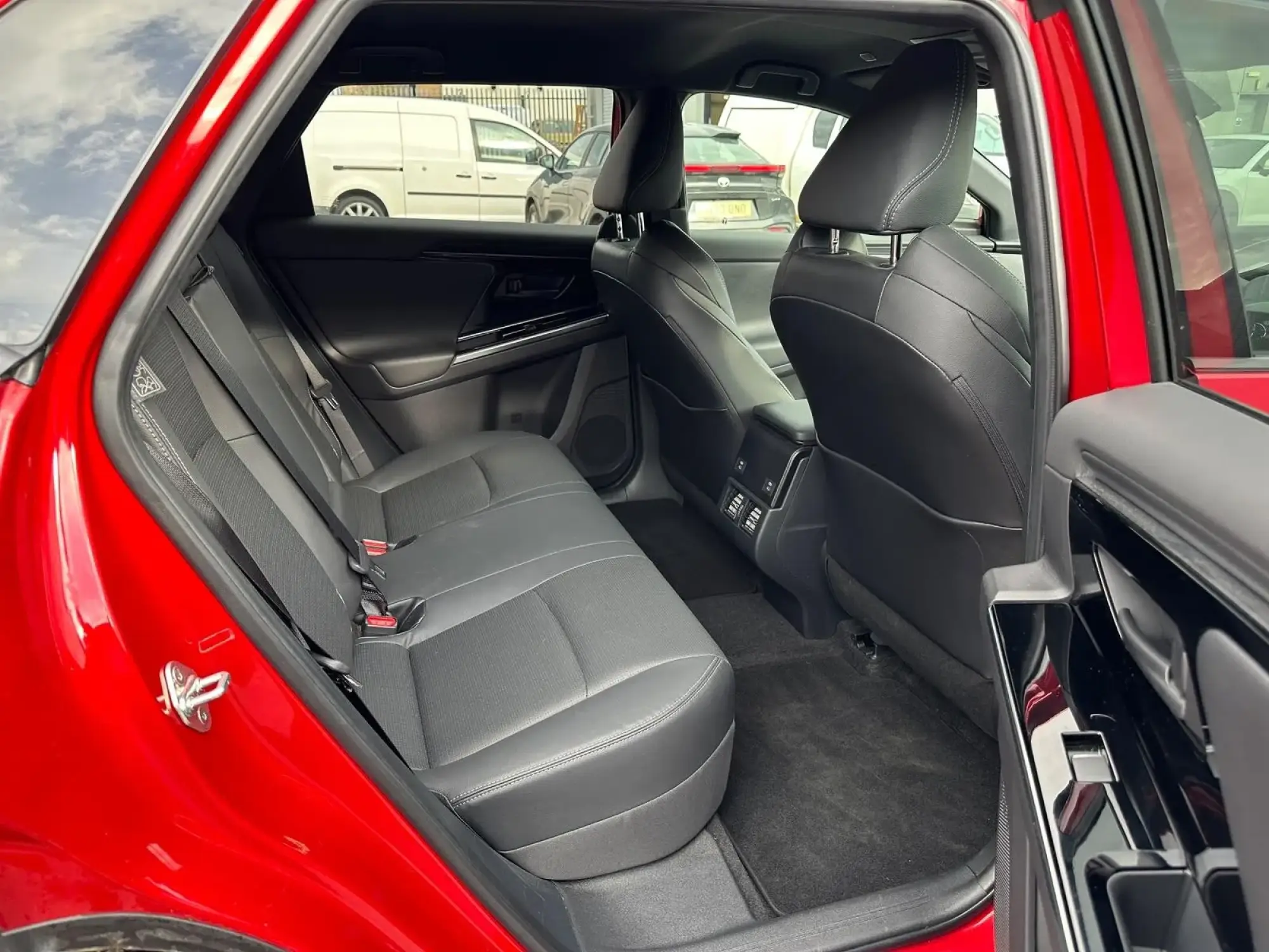 Toyota bZ4X Image 11