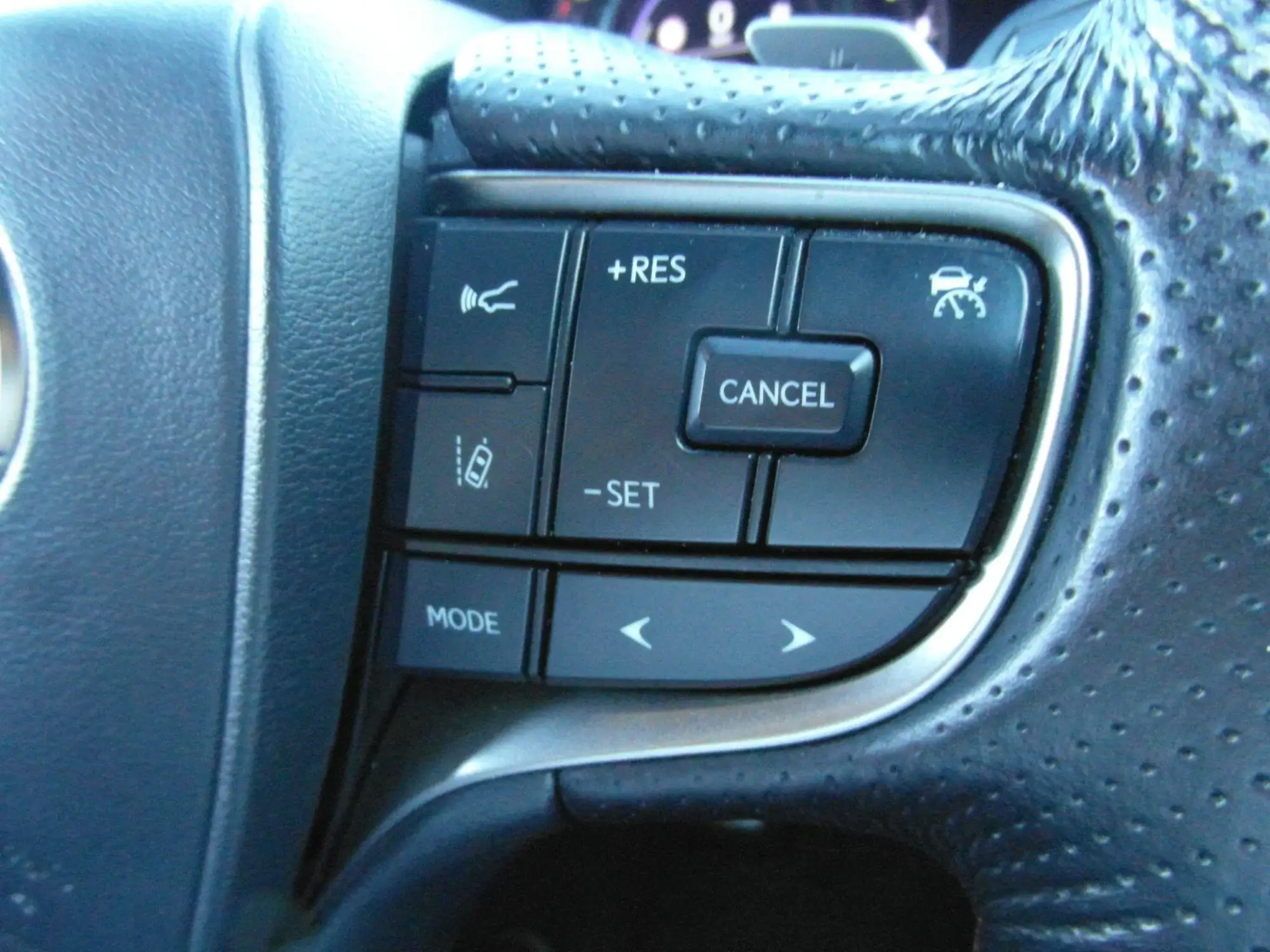 Lexus UX Self-Charging Hybrid Image 25 Lexus UX Self-Charging Hybrid Image 25