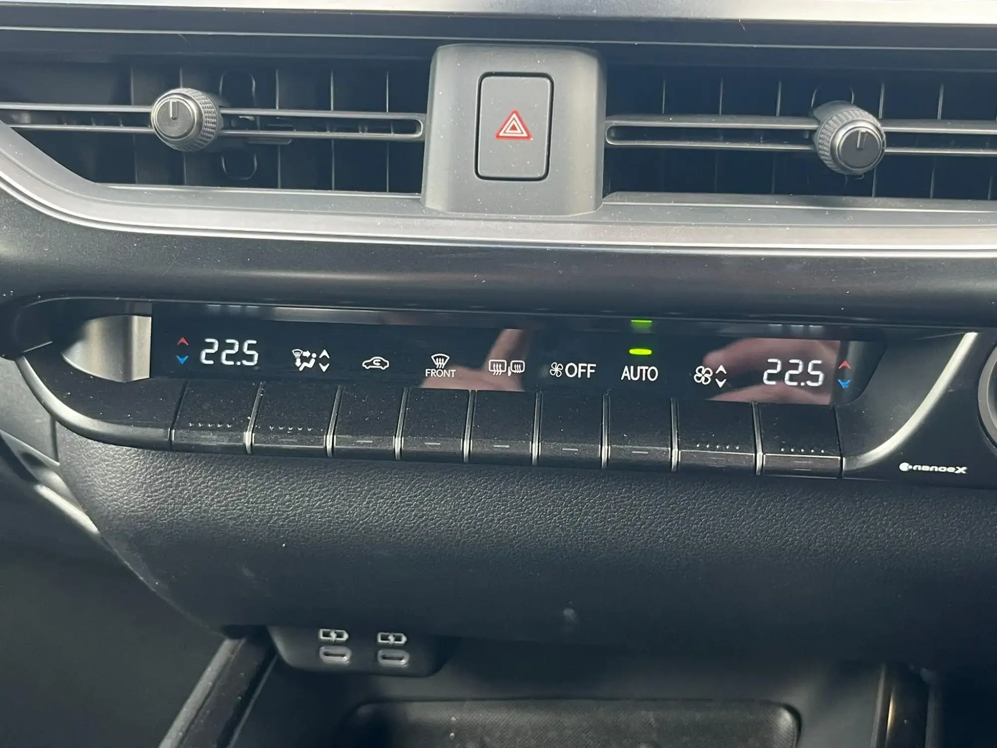 Lexus UX Self-Charging Hybrid Image 19 Lexus UX Self-Charging Hybrid Image 19