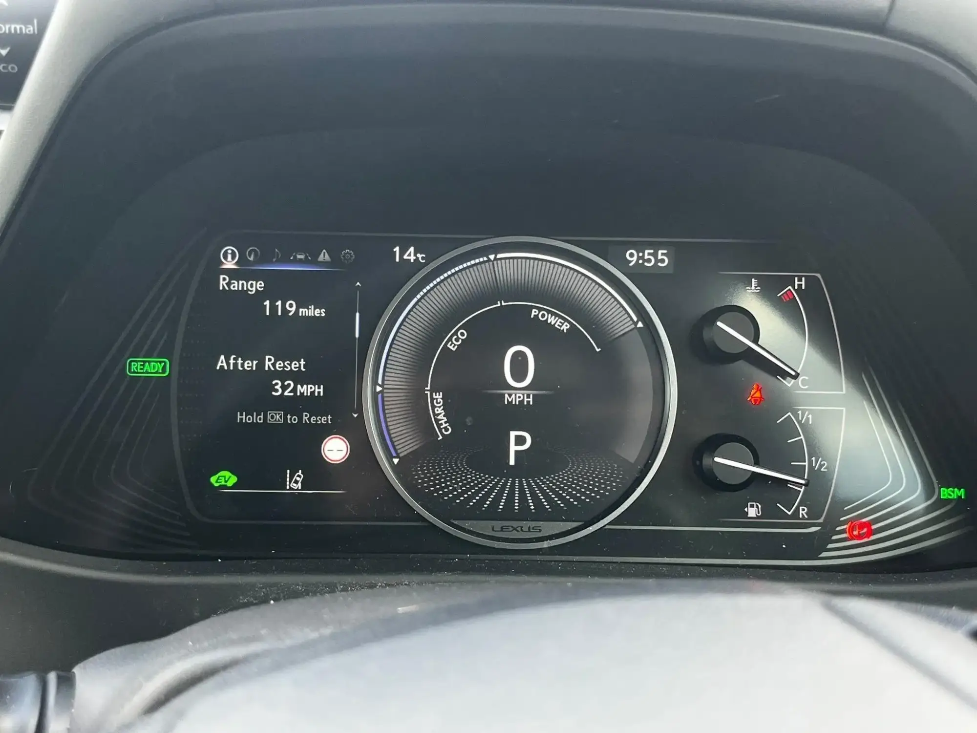 Lexus UX Self-Charging Hybrid Image 23 Lexus UX Self-Charging Hybrid Image 23