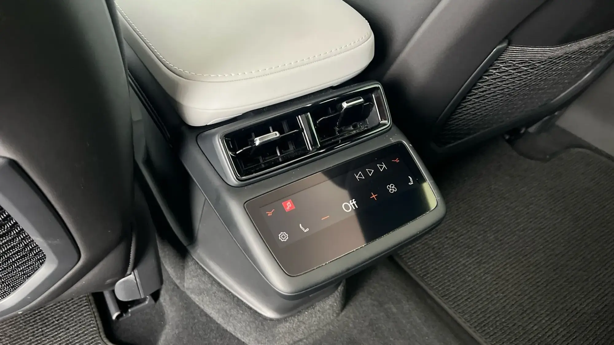 Polestar 4 Coupe Image 20