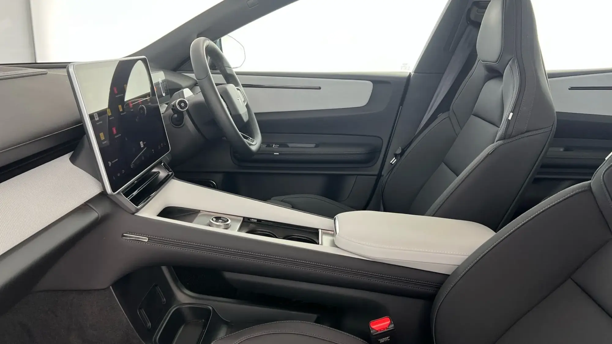 Polestar 4 SUV Image 23
