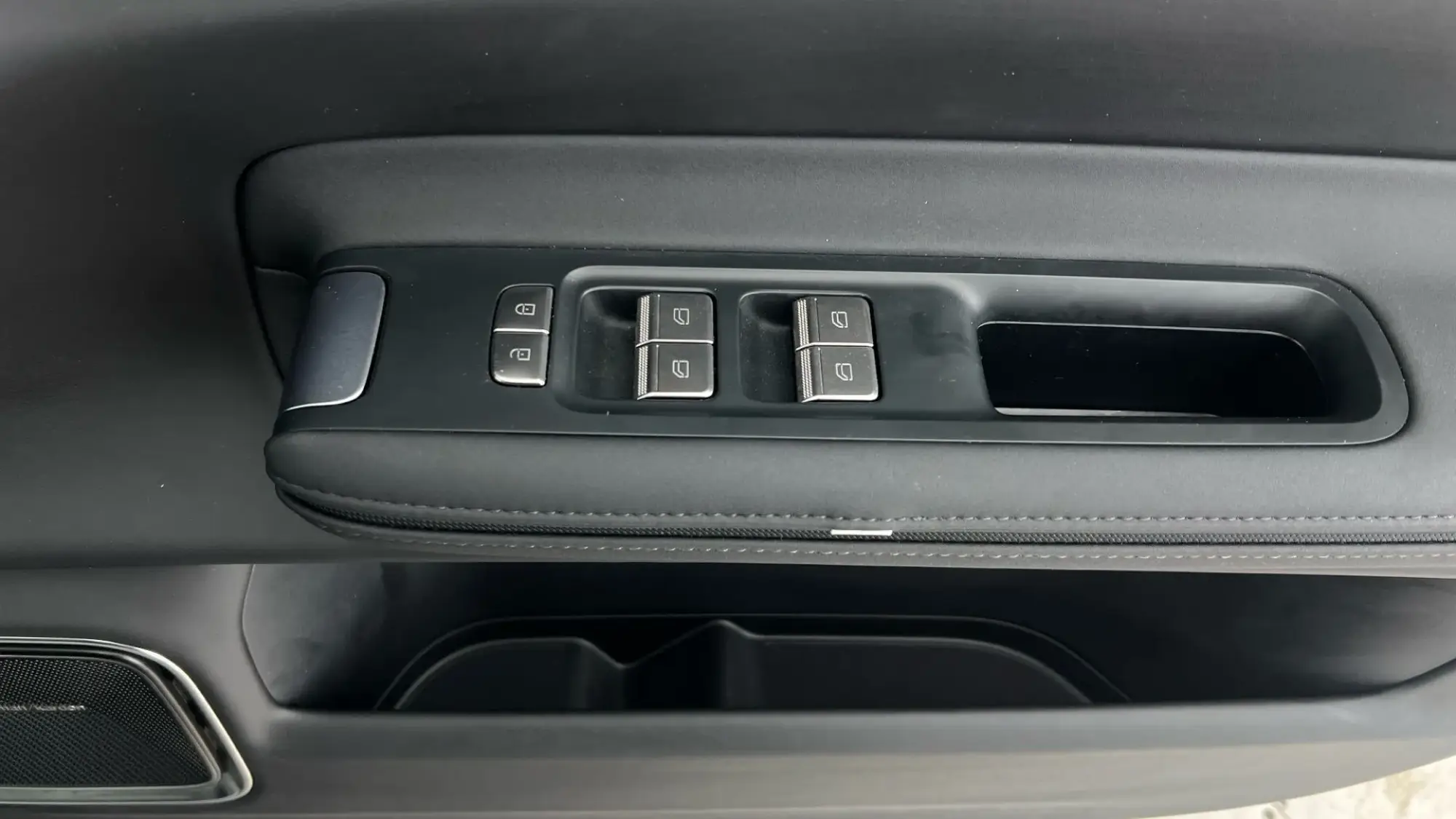 Polestar 4 Coupe Image 33