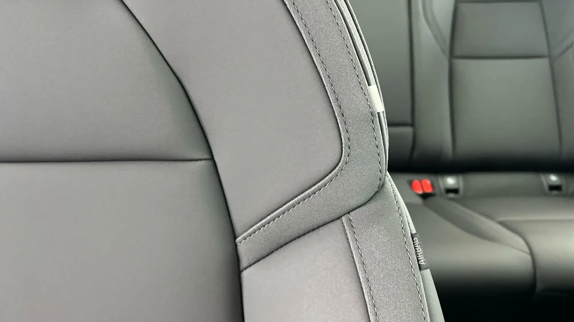 Polestar 4 SUV Image 35