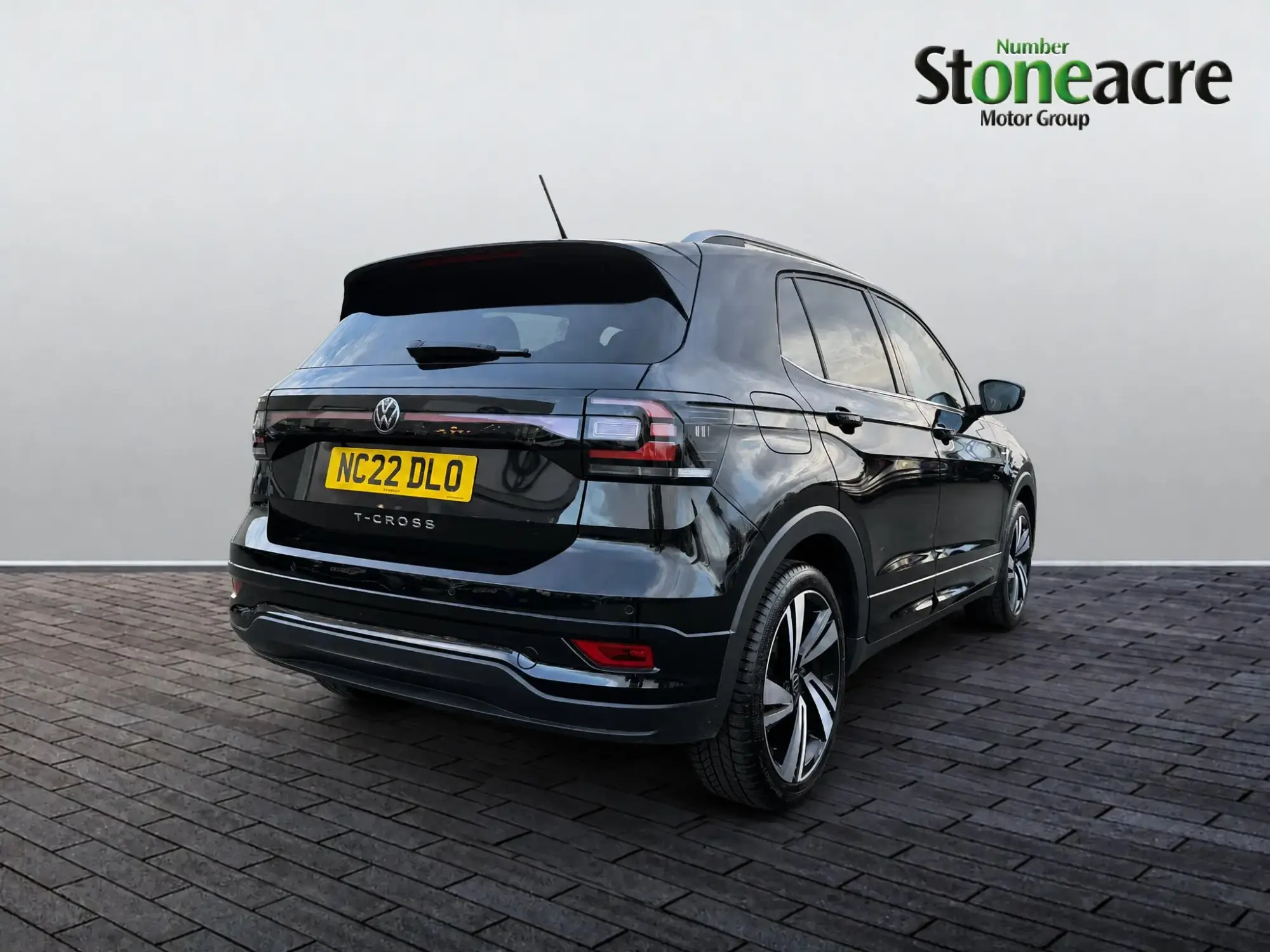 Volkswagen T-Cross 1.0 TSI R-Line DSG Euro 6 (s/s) 5dr NC22DLO Image 3