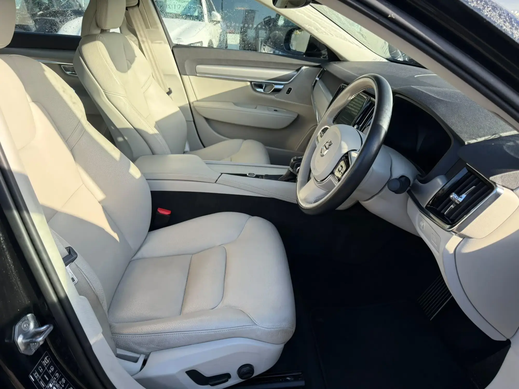 Volvo S90 Image 11