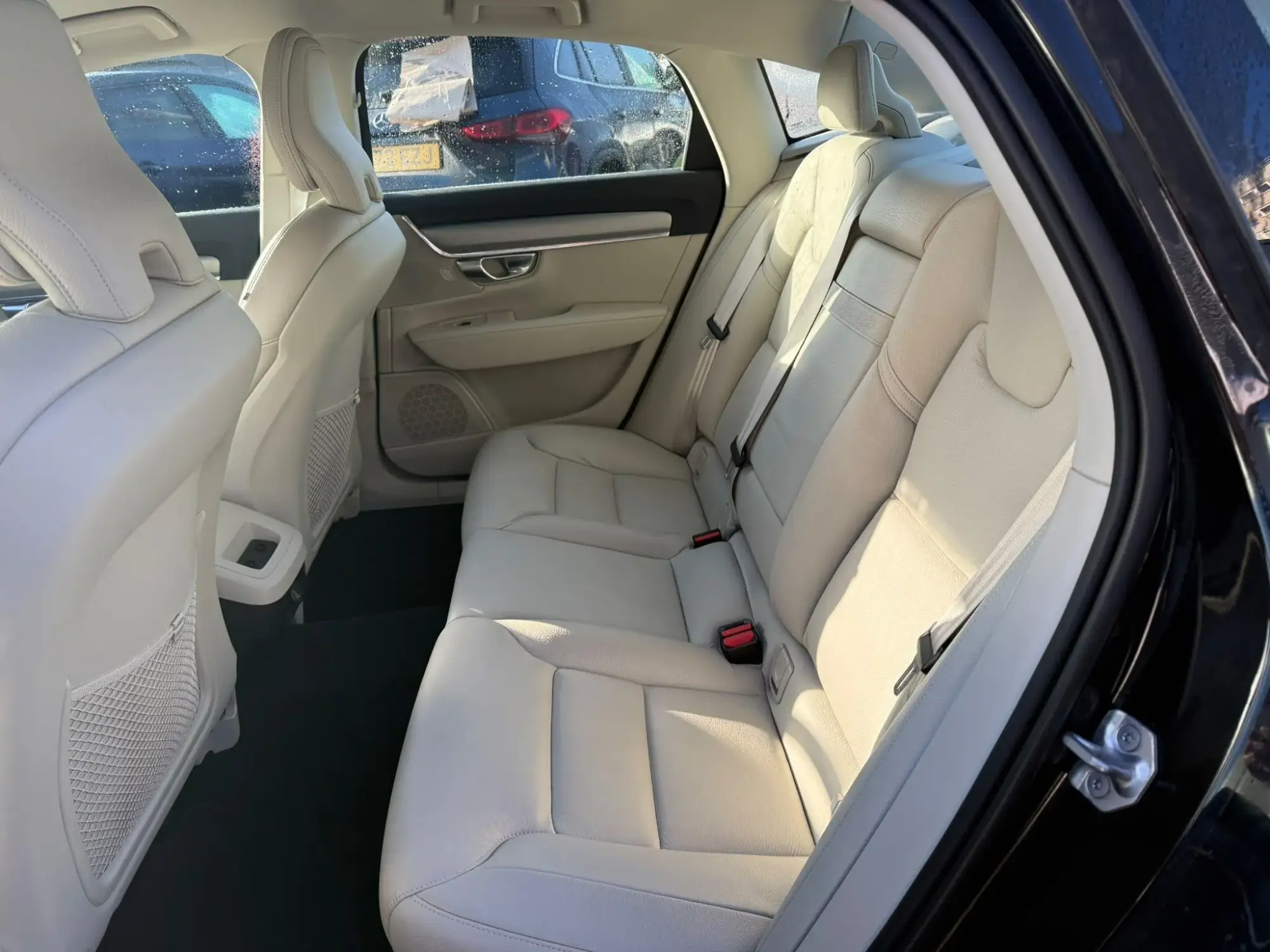 Volvo S90 Image 12