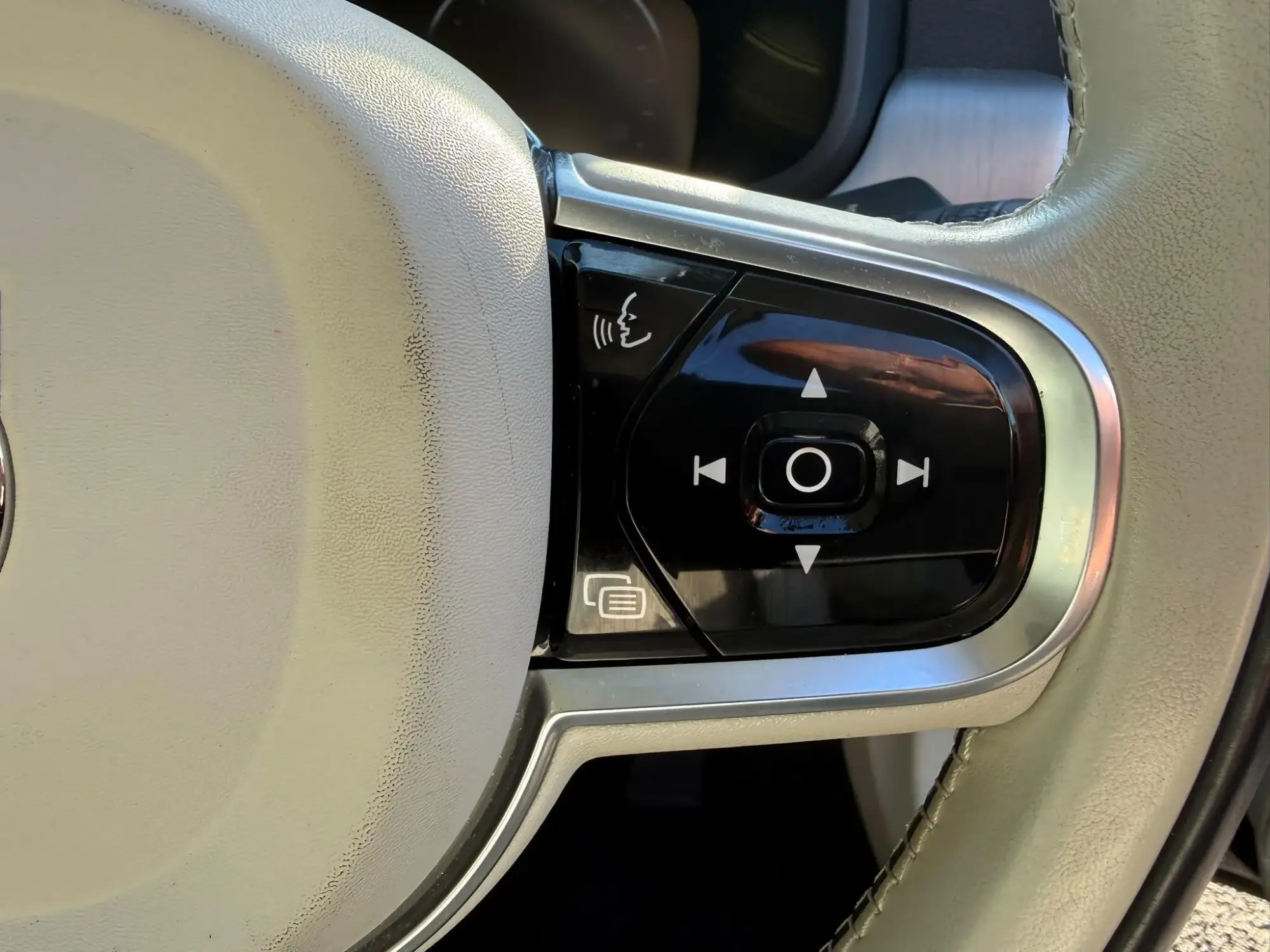 Volvo S90 Image 17