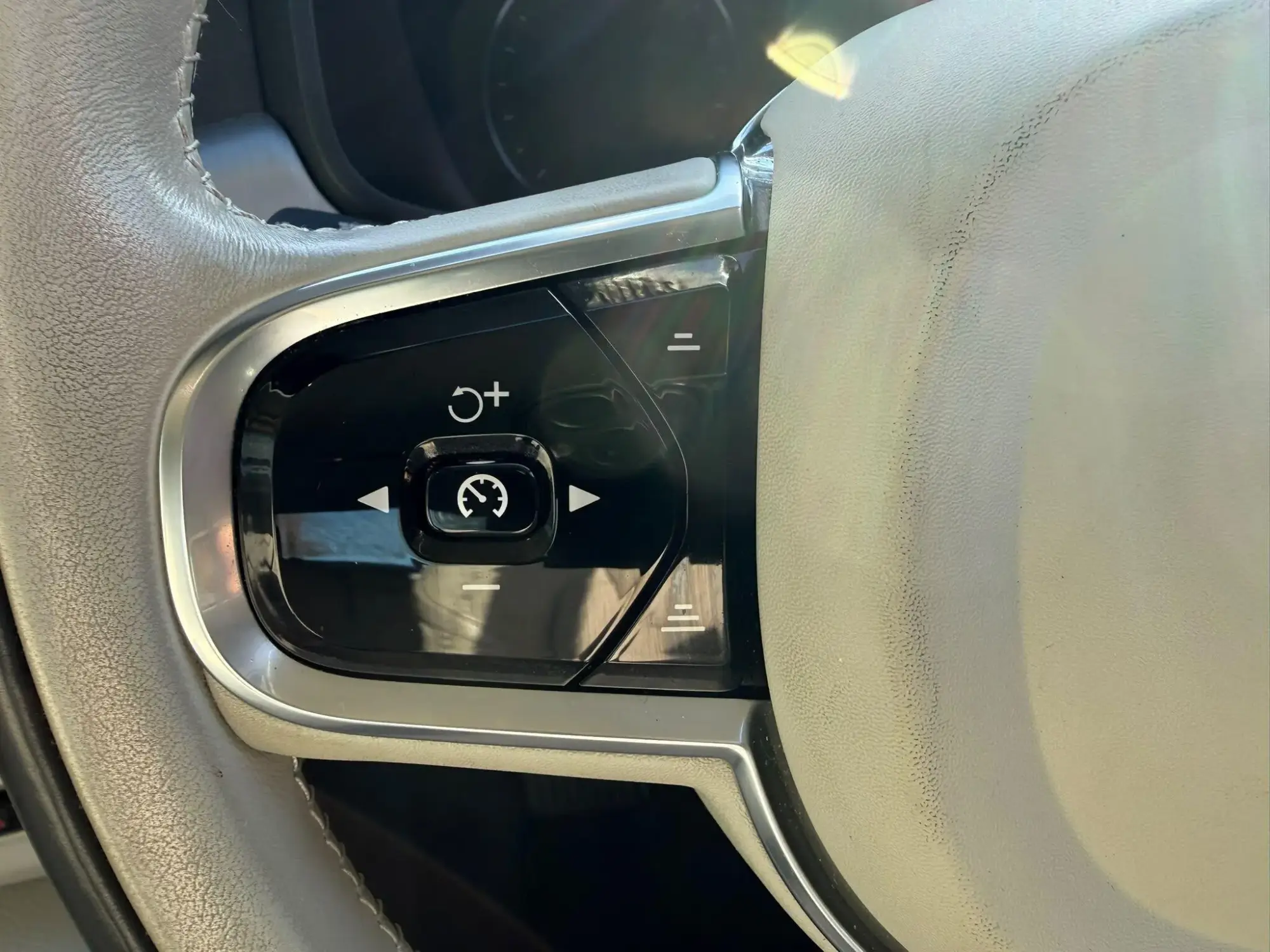 Volvo S90 Image 19