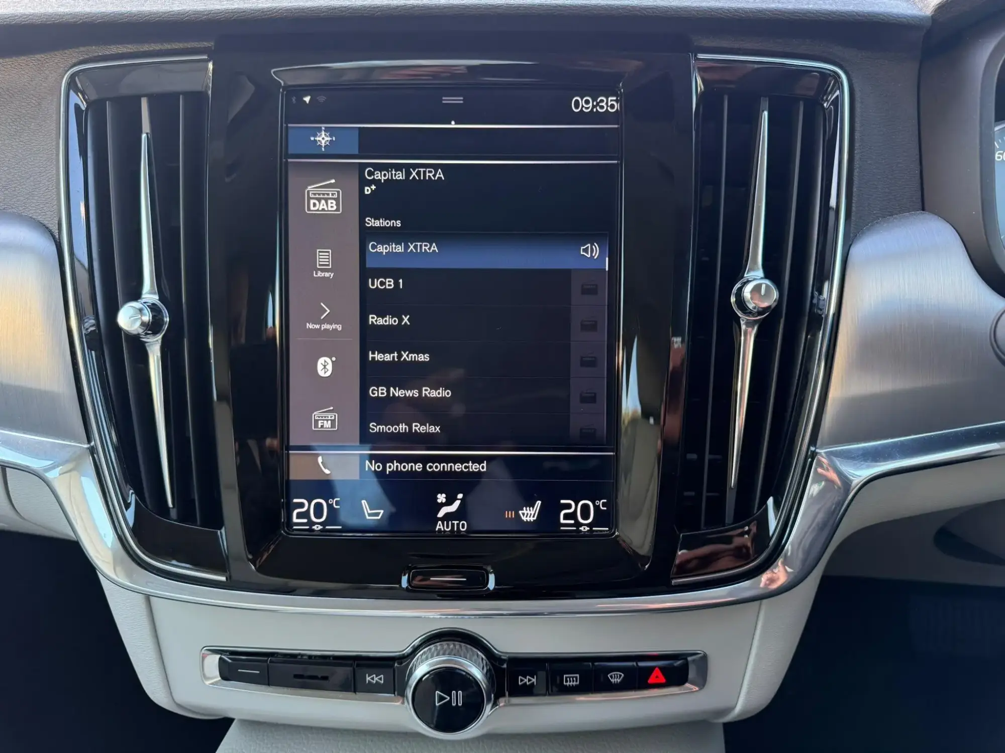 Volvo S90 Image 23