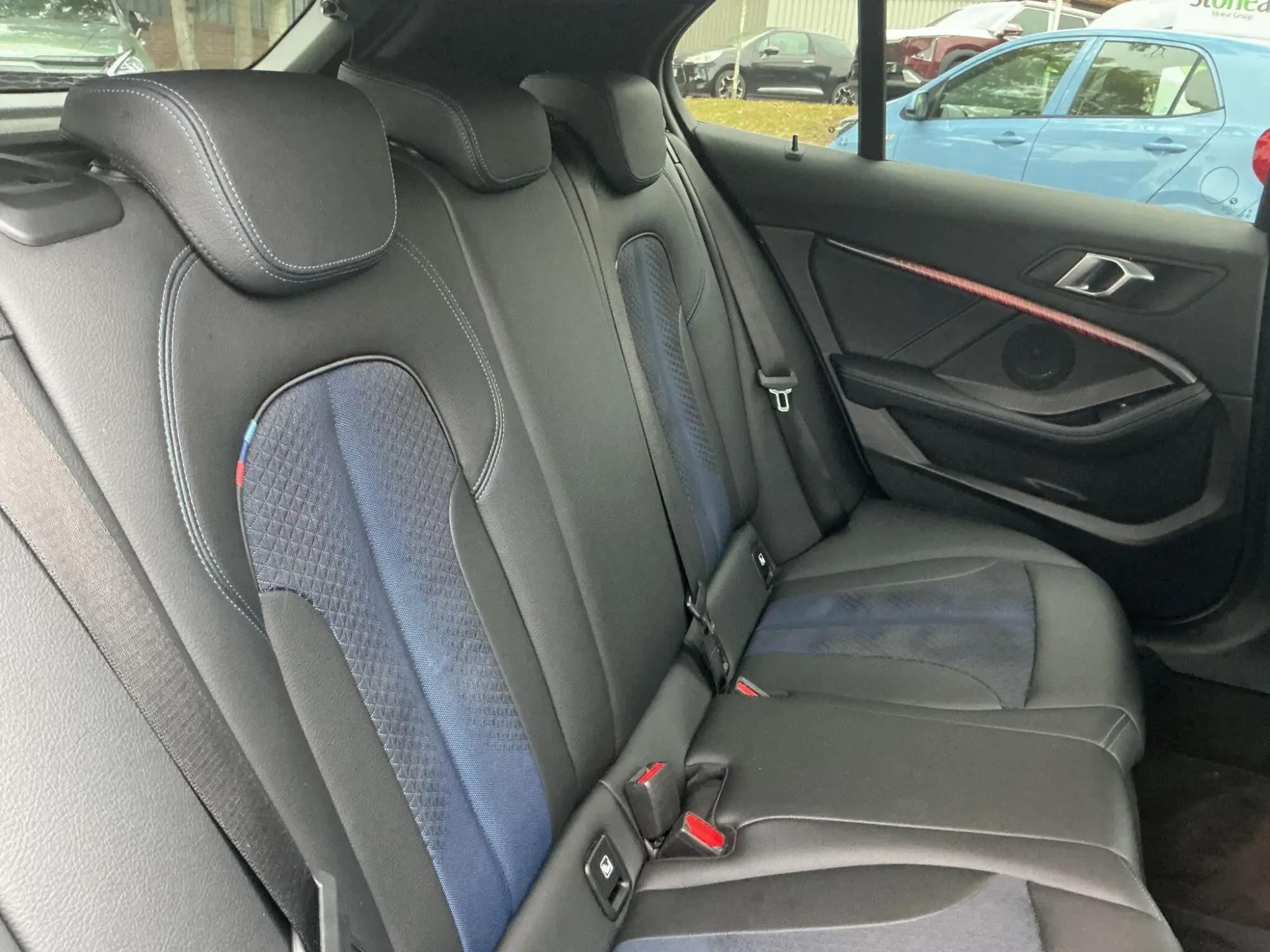 BMW 1 Series Image 16