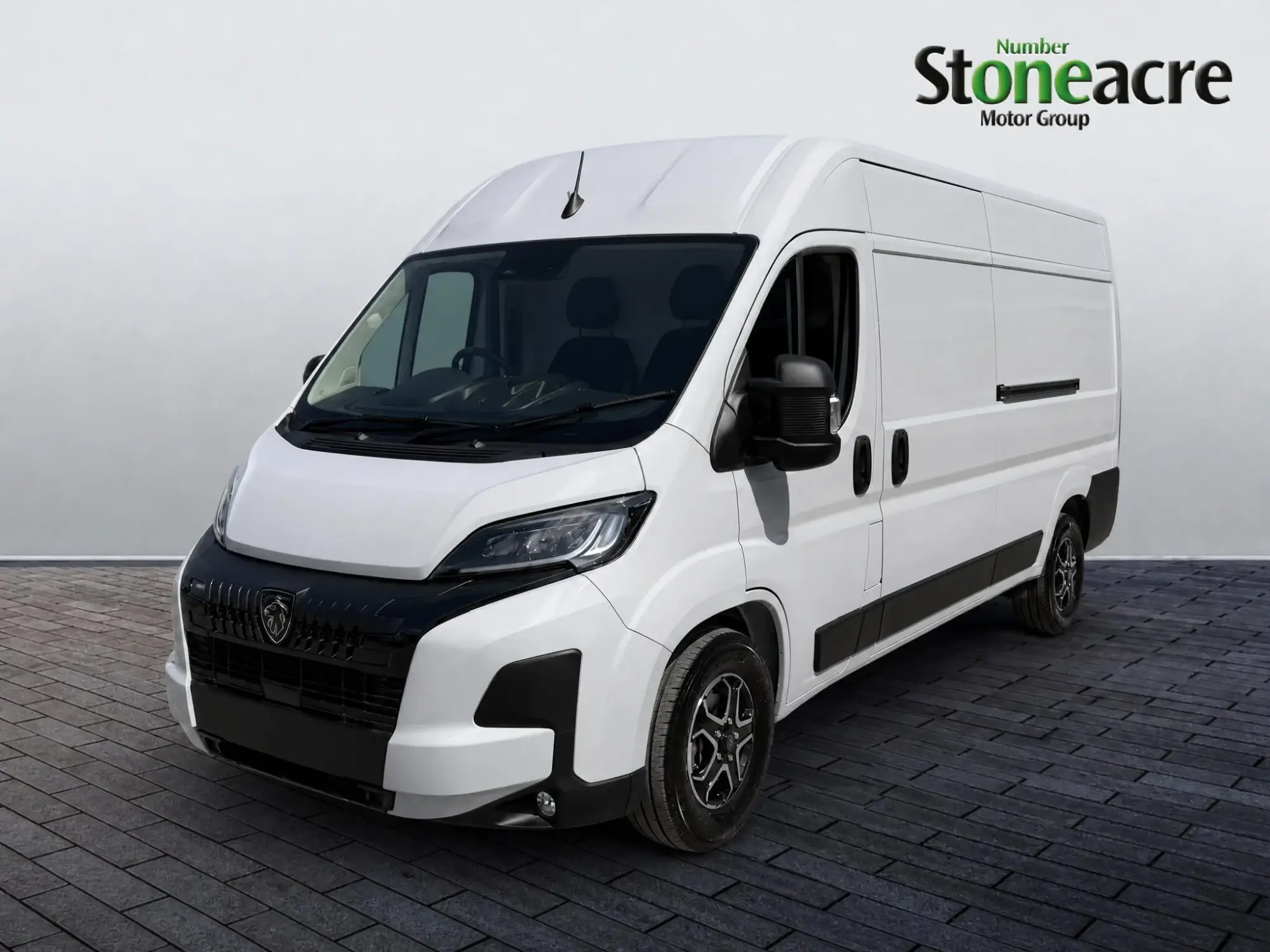 Peugeot Boxer 2.2 BlueHDi 3.5t Professional EAT8 L3 H2 Euro 6 (s/s) 5dr YH76XAE Image 3 Peugeot Boxer 2.2 BlueHDi 3.5t Professional EAT8 L3 H2 Euro 6 (s/s) 5dr YH76XAE Image 3
