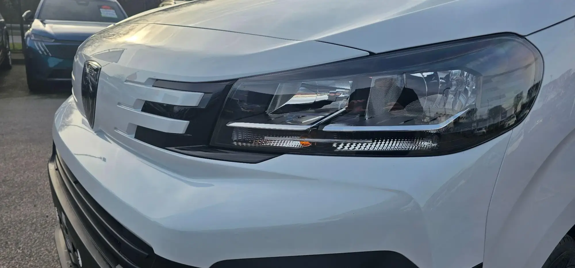 Peugeot e-Expert Image 13