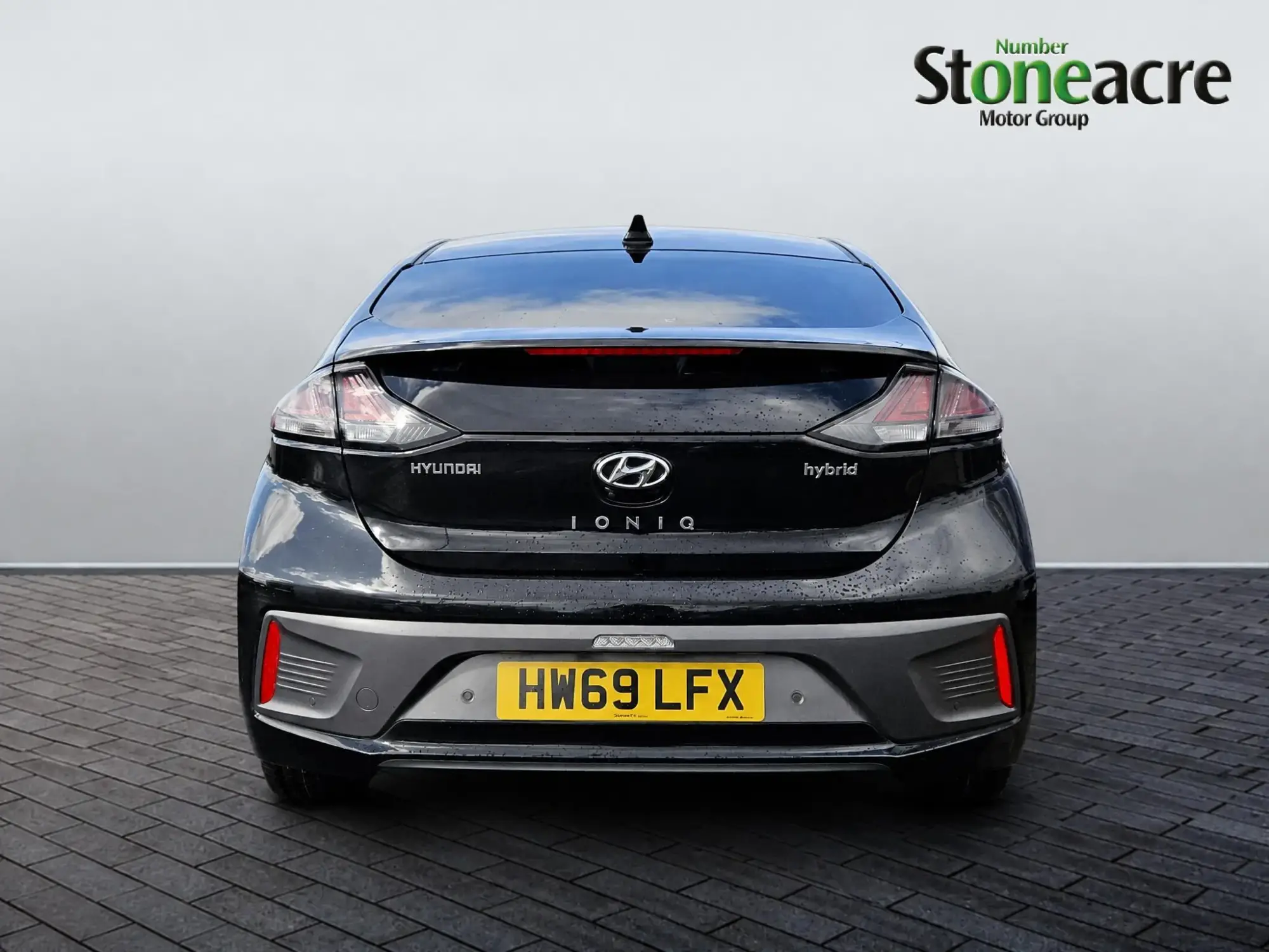 Hyundai IONIQ Hybrid Image 4 Hyundai IONIQ Hybrid Image 4