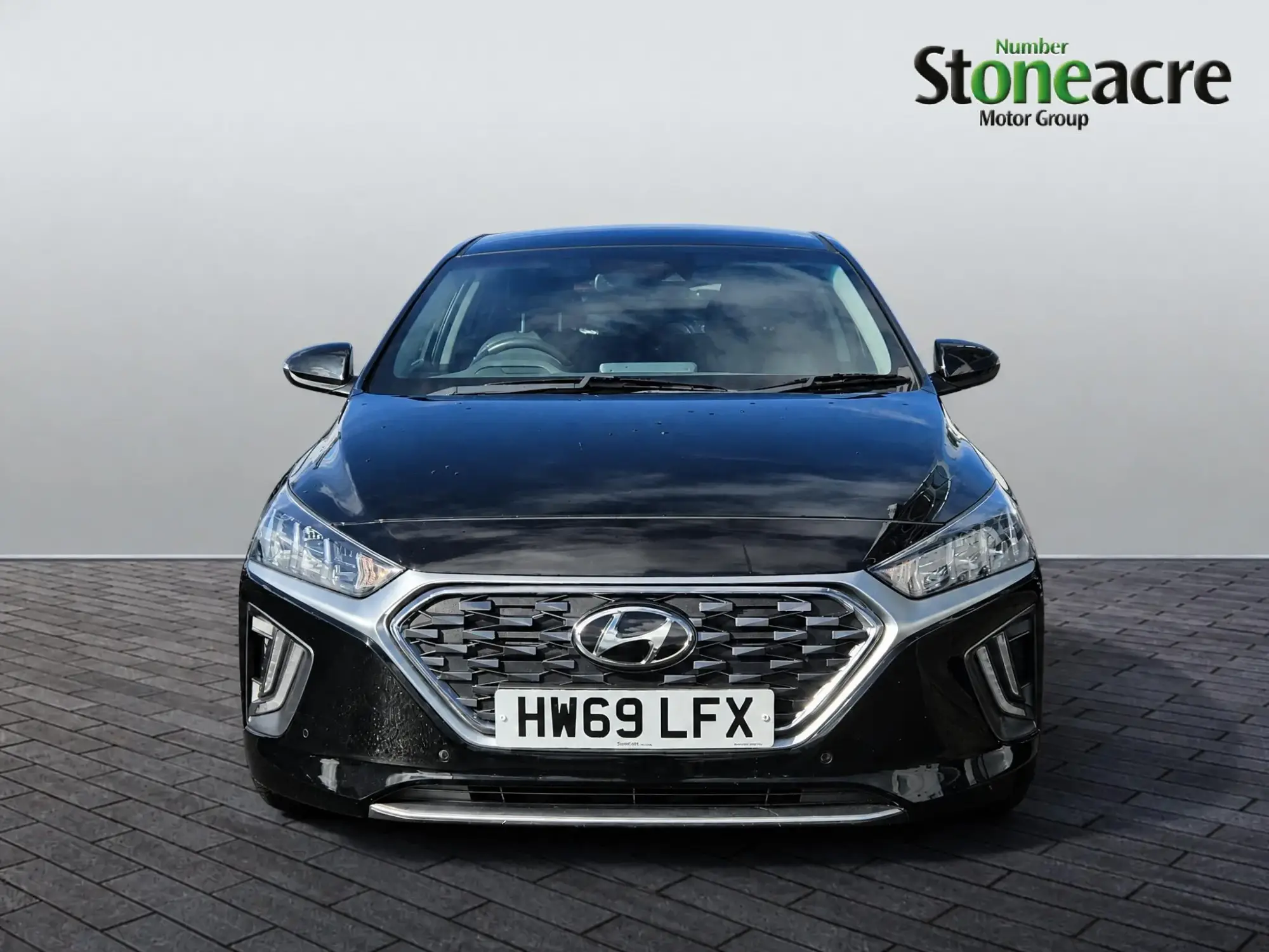 Hyundai IONIQ Hybrid Image 8 Hyundai IONIQ Hybrid Image 8