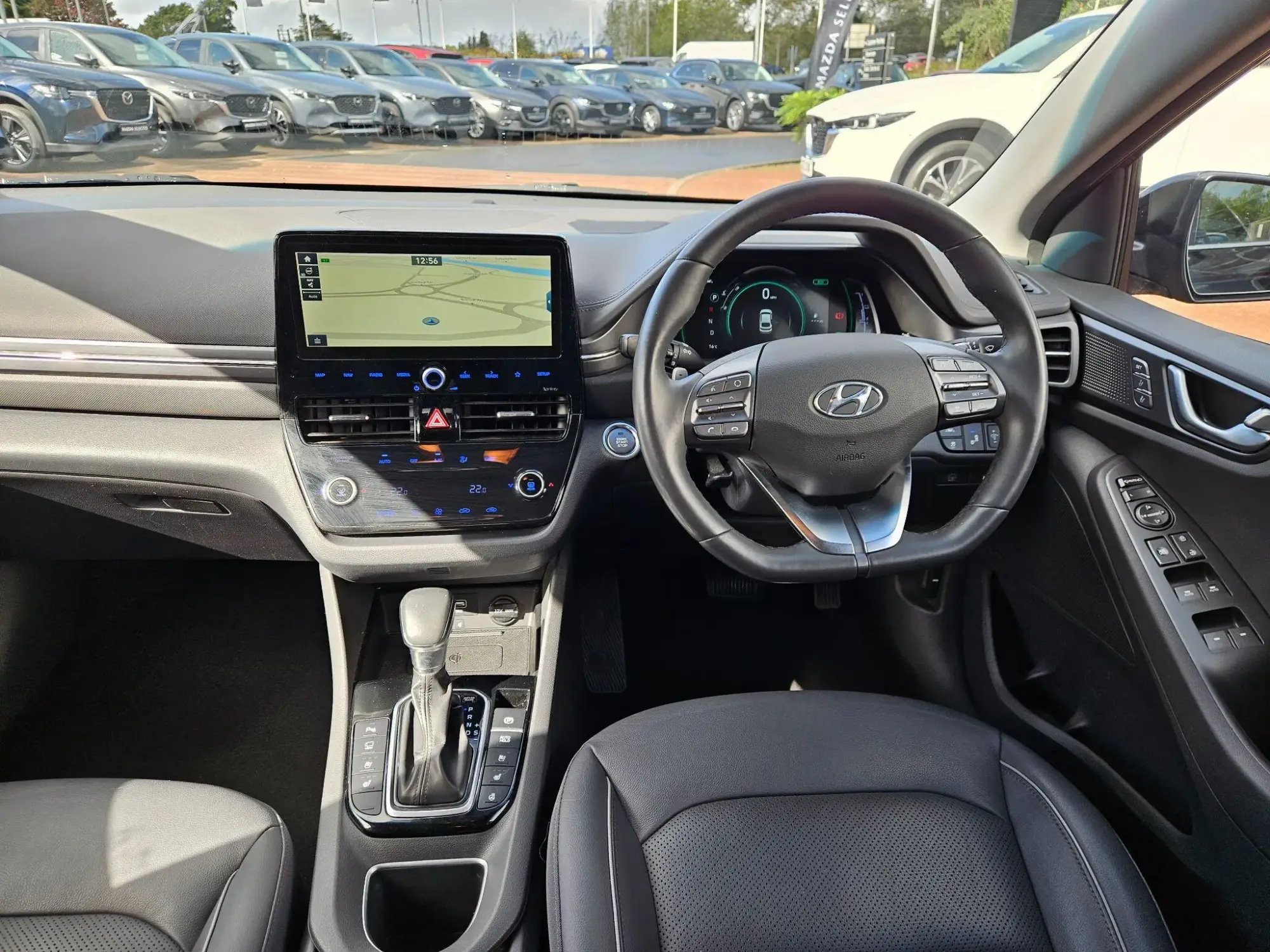 Hyundai IONIQ Hybrid Image 11 Hyundai IONIQ Hybrid Image 11