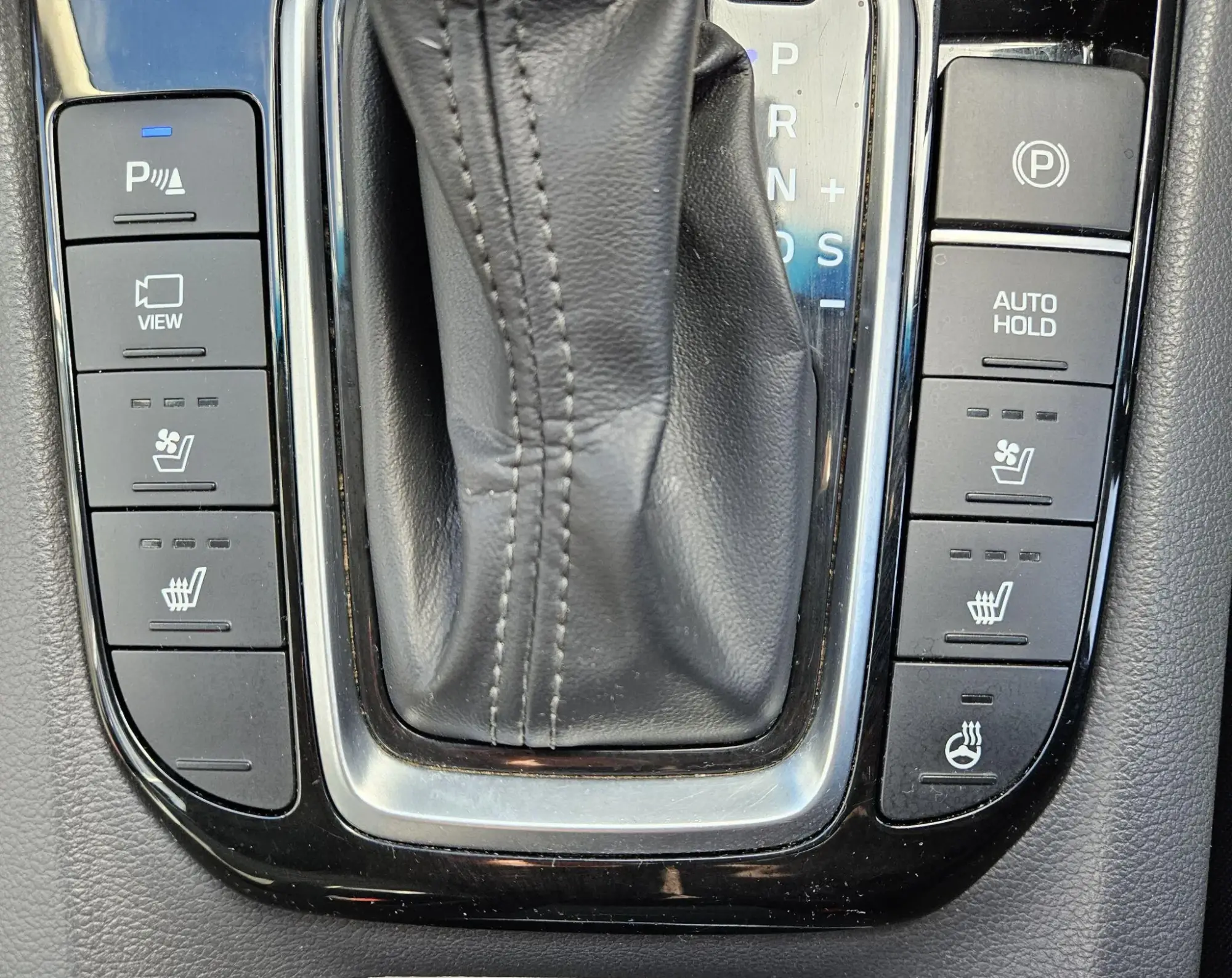 Hyundai IONIQ Hybrid Image 16 Hyundai IONIQ Hybrid Image 16