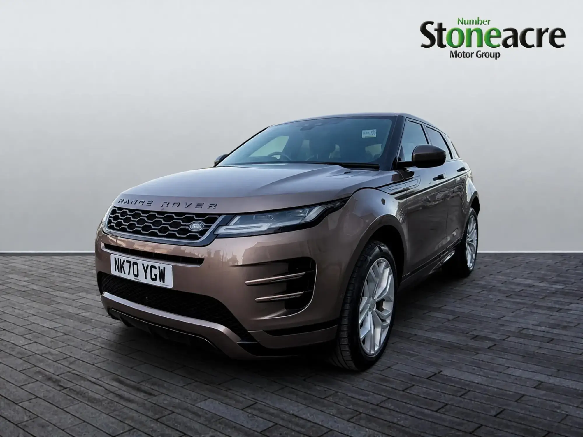 Land Rover Range Rover Evoque 2.0 D180 MHEV R-Dynamic SE Auto 4WD Euro 6 (s/s) 5dr NK70YGW Image 3