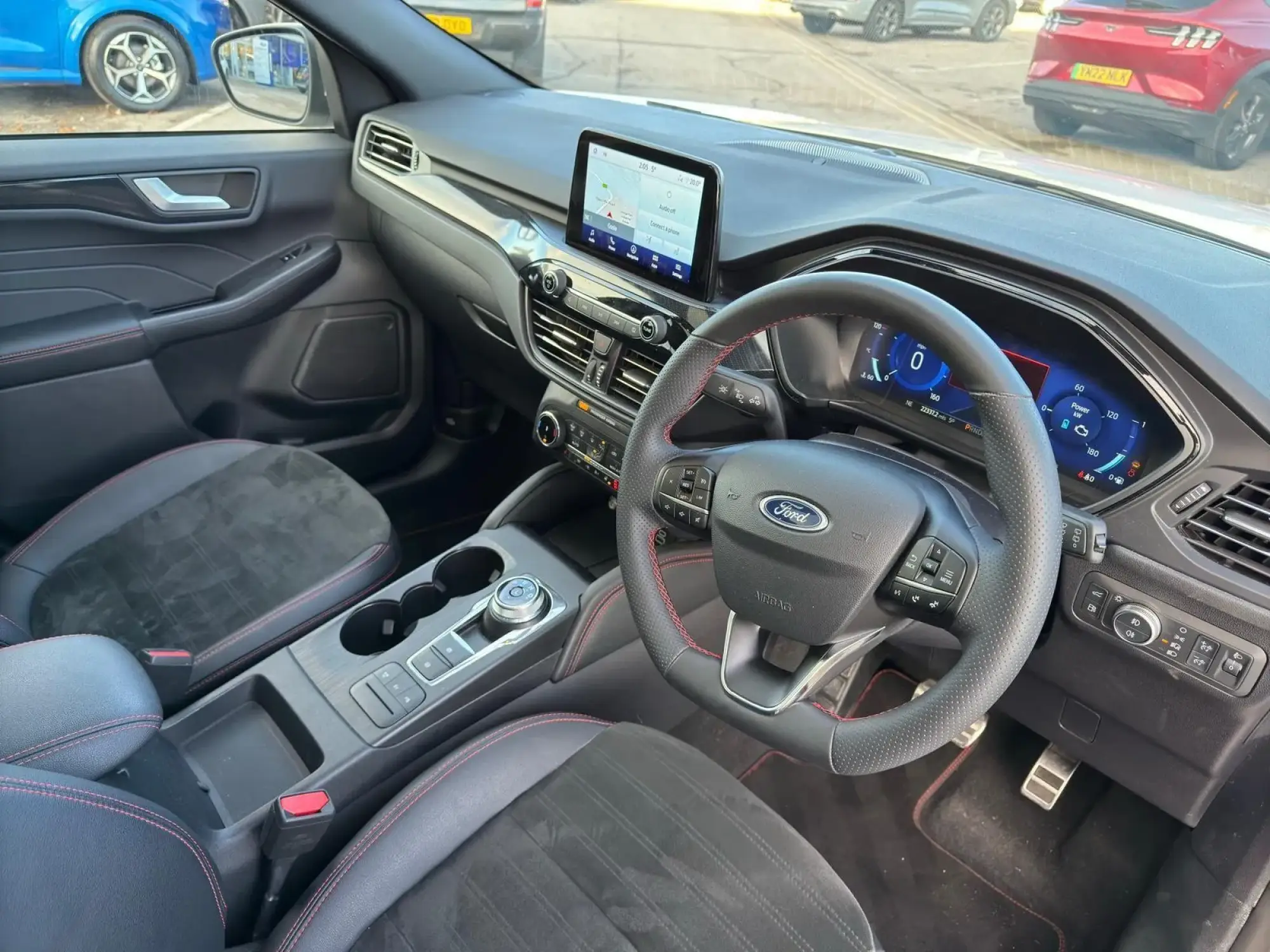 Ford Kuga Plug-In Hybrid Image 8 Ford Kuga Plug-In Hybrid Image 8