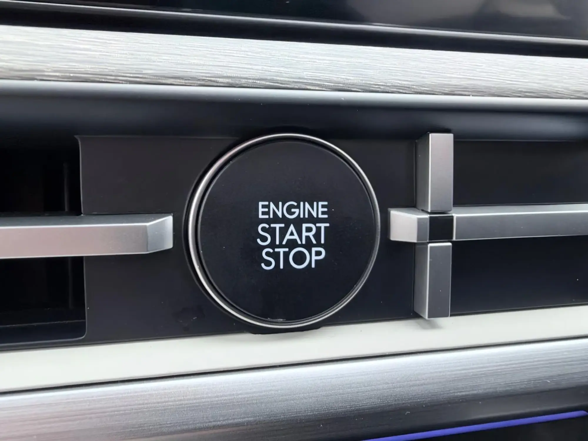 Hyundai SANTA FE Plug-in Hybrid Image 13