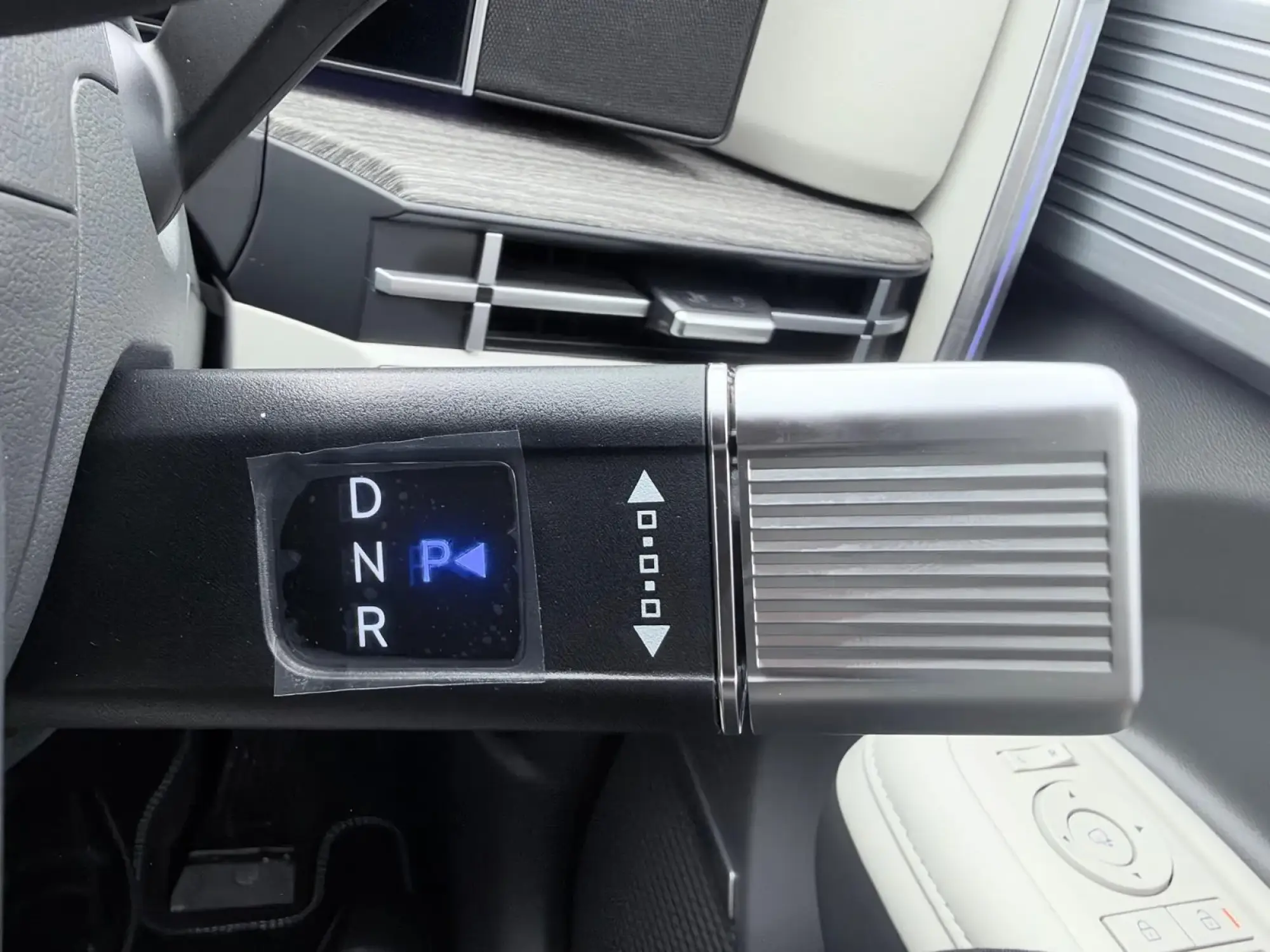 Hyundai SANTA FE Plug-in Hybrid Image 17
