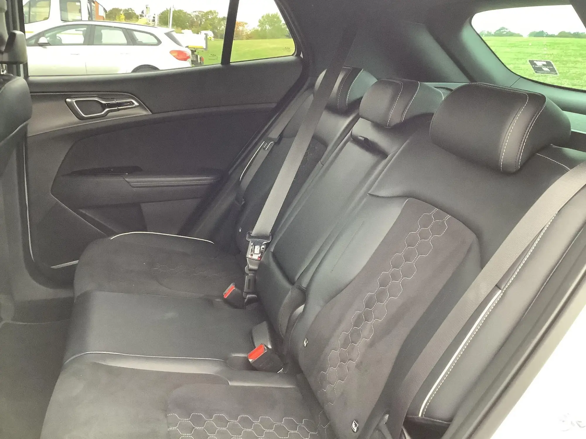 Kia Sportage Image 10
