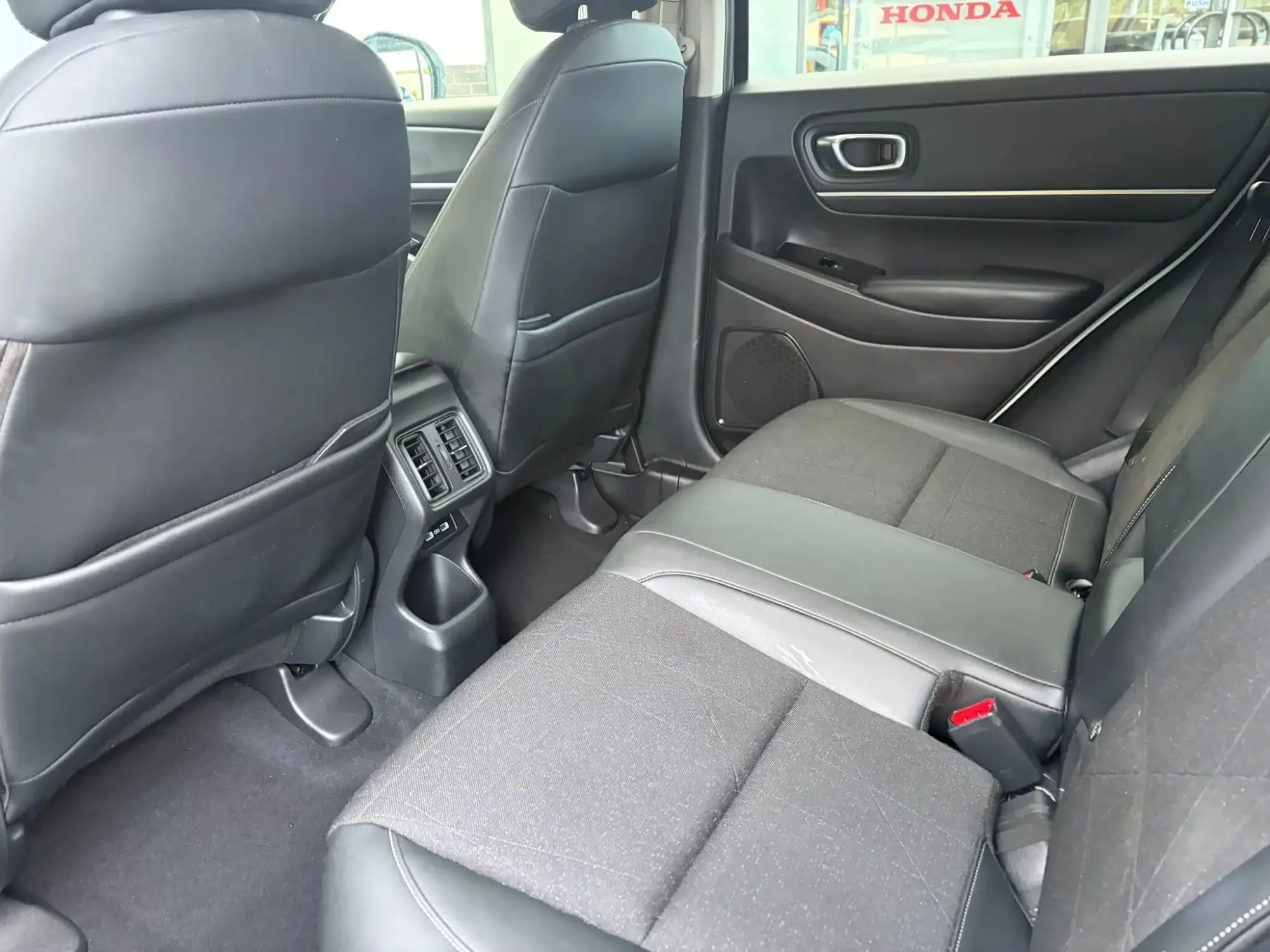 Honda HR-V Hybrid Image 12 Honda HR-V Hybrid Image 12