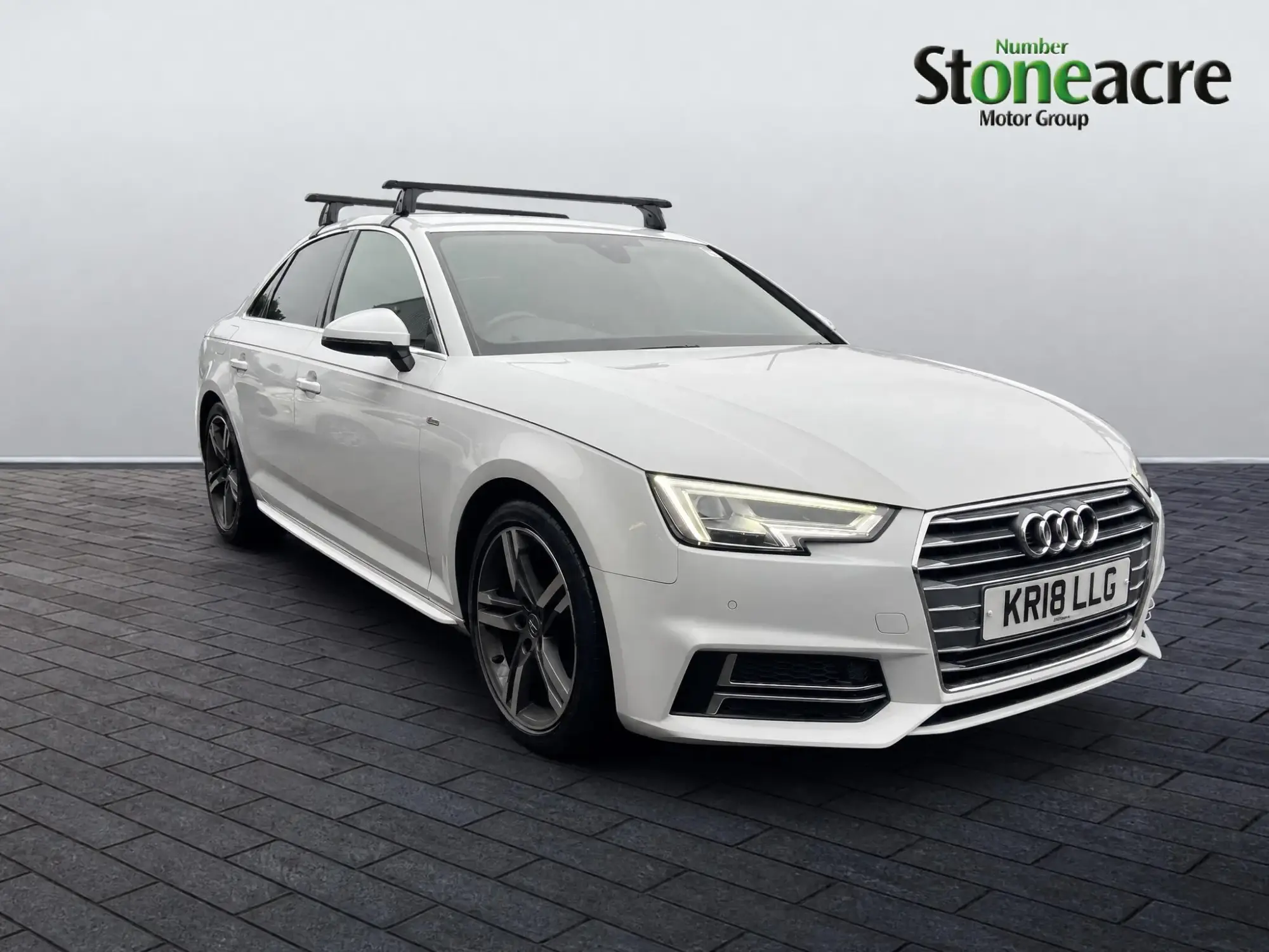 Audi A4 Saloon 2.0 TFSI S line S Tronic Euro 6 (s/s) 4dr KR18LLG Image 1