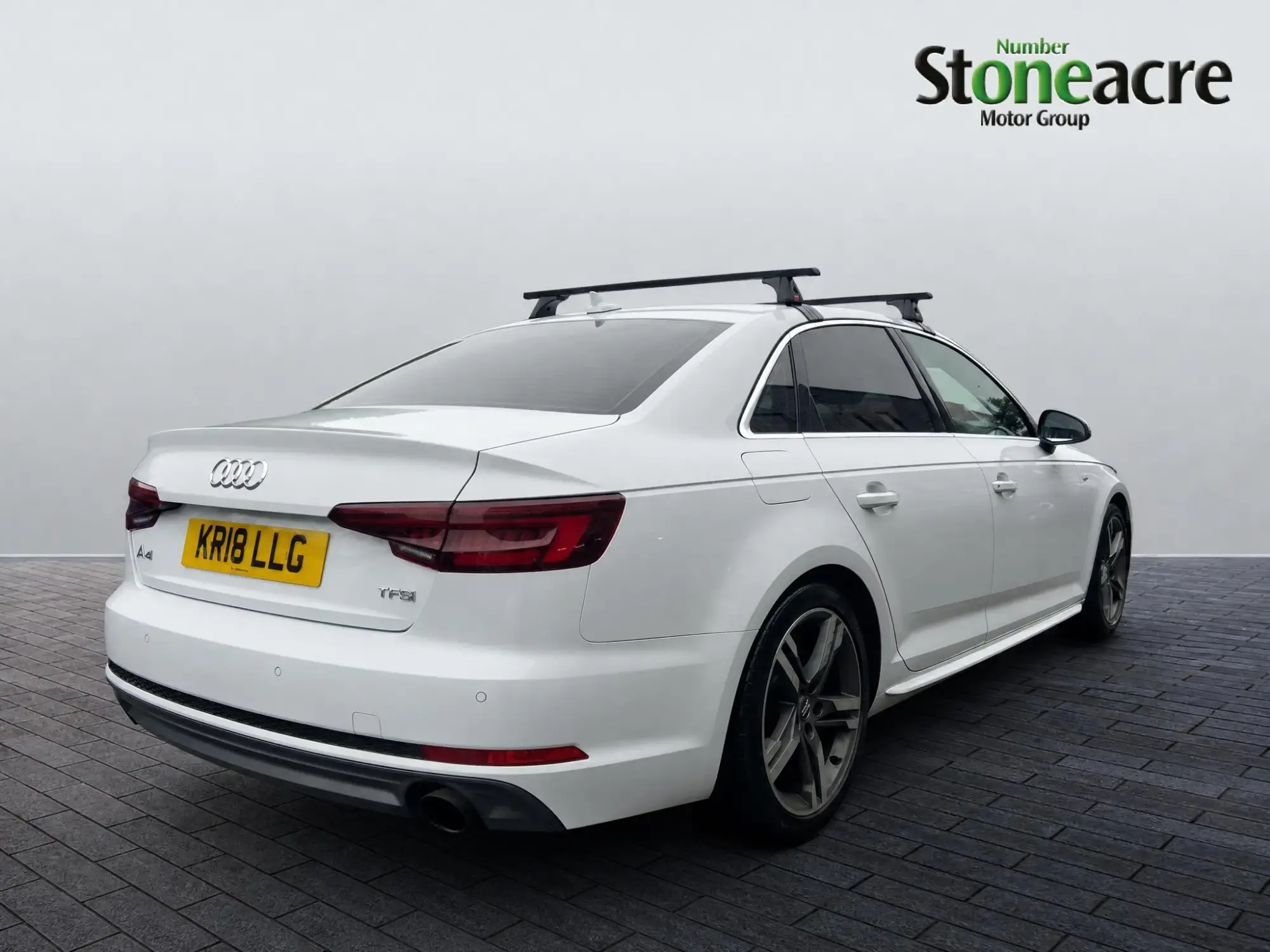 Audi A4 Saloon Image 5