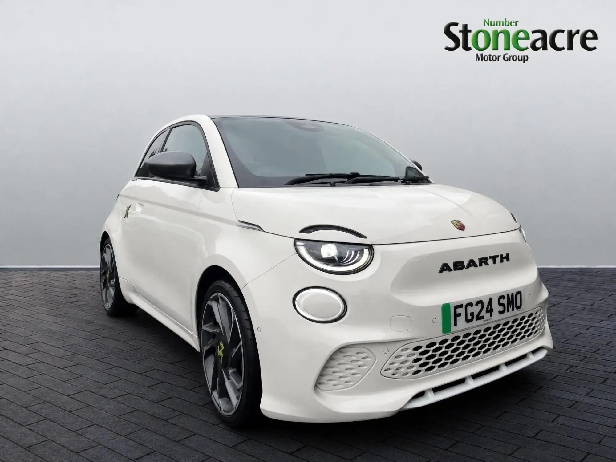 Abarth 500e Image 1