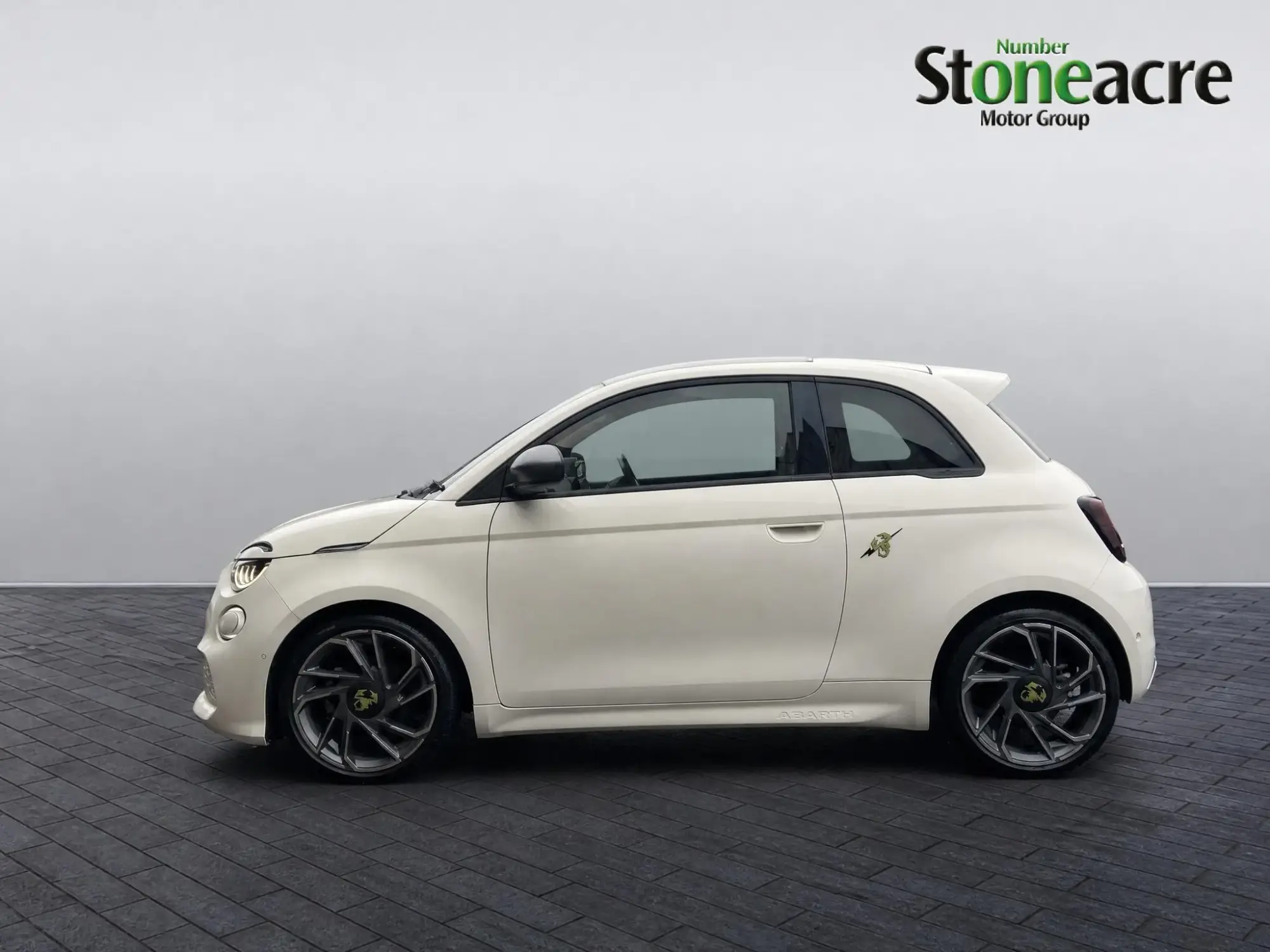 Abarth 500e Image 5