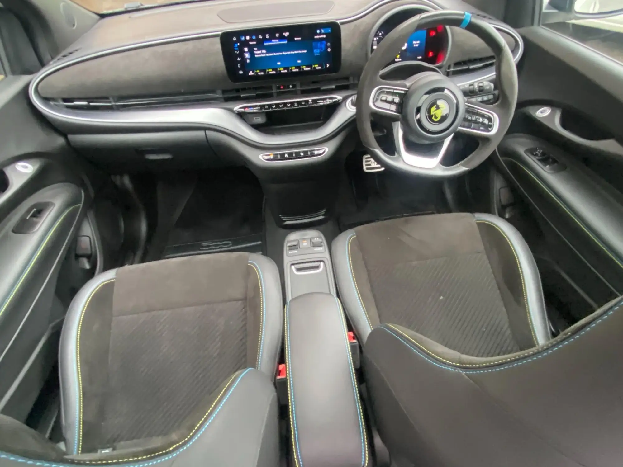 Abarth 500e Image 10