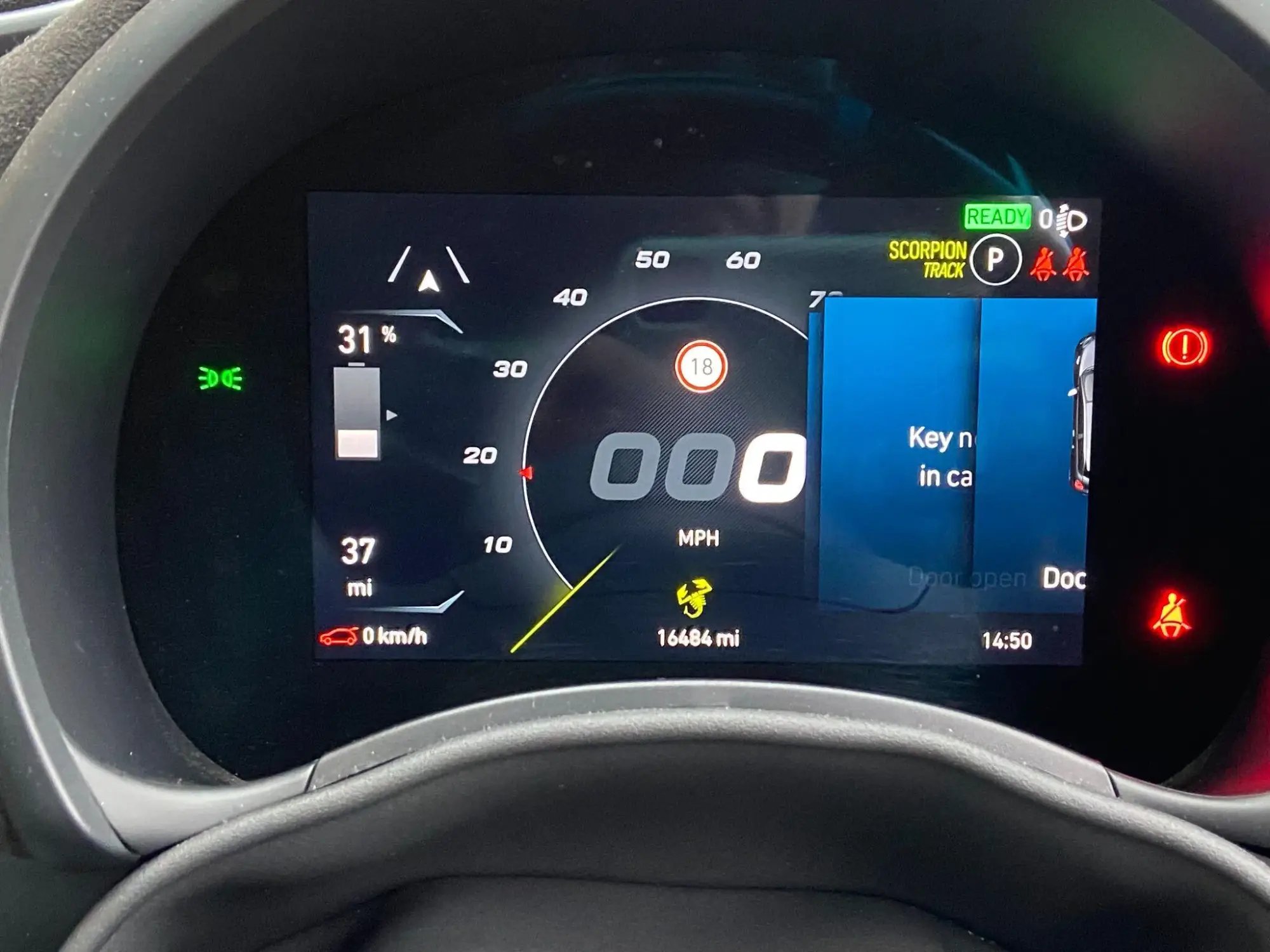Abarth 500e Image 18