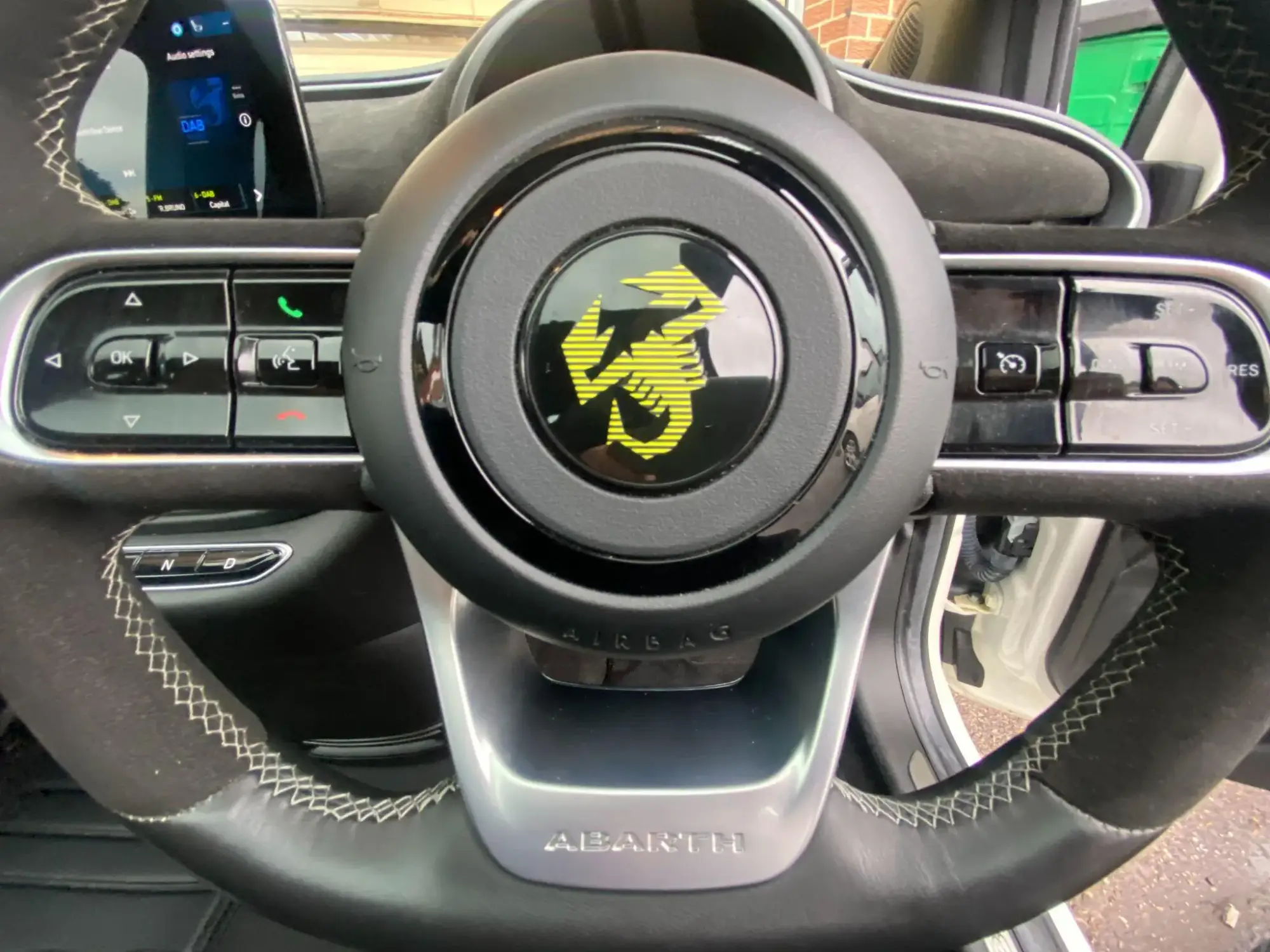 Abarth 500e Image 21