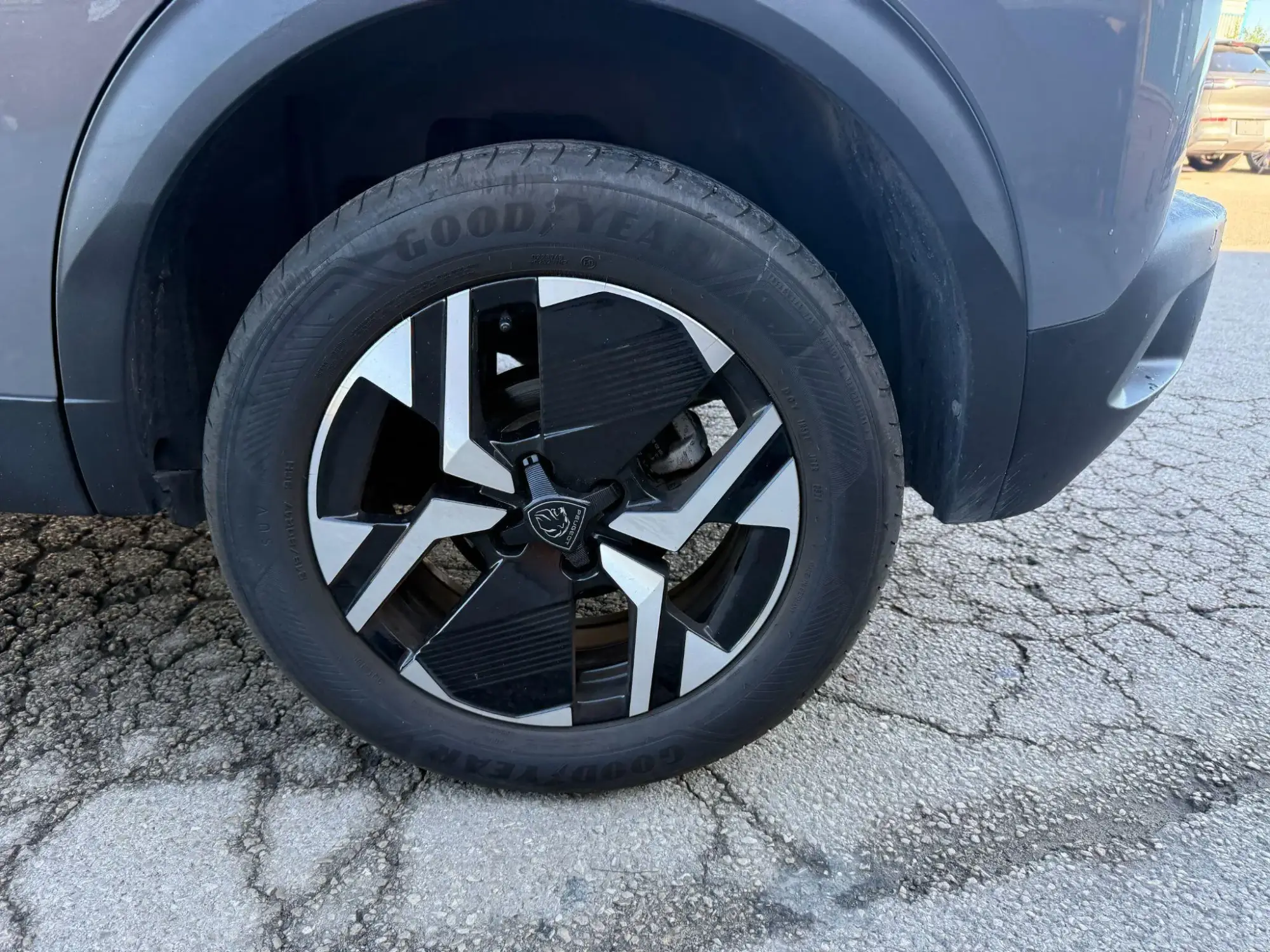 Peugeot 2008 Image 10