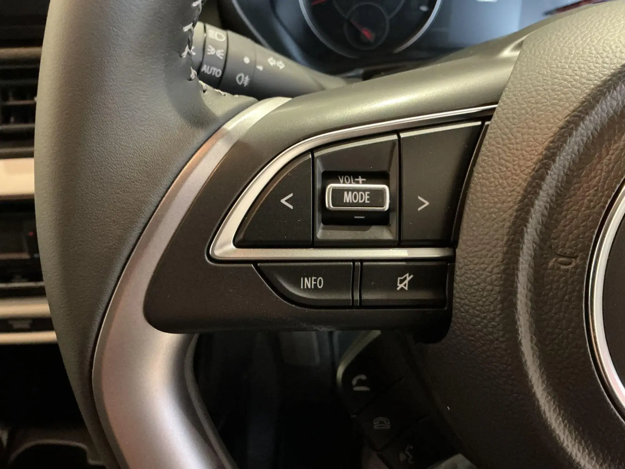 Suzuki Swift Image 21 Suzuki Swift Image 21