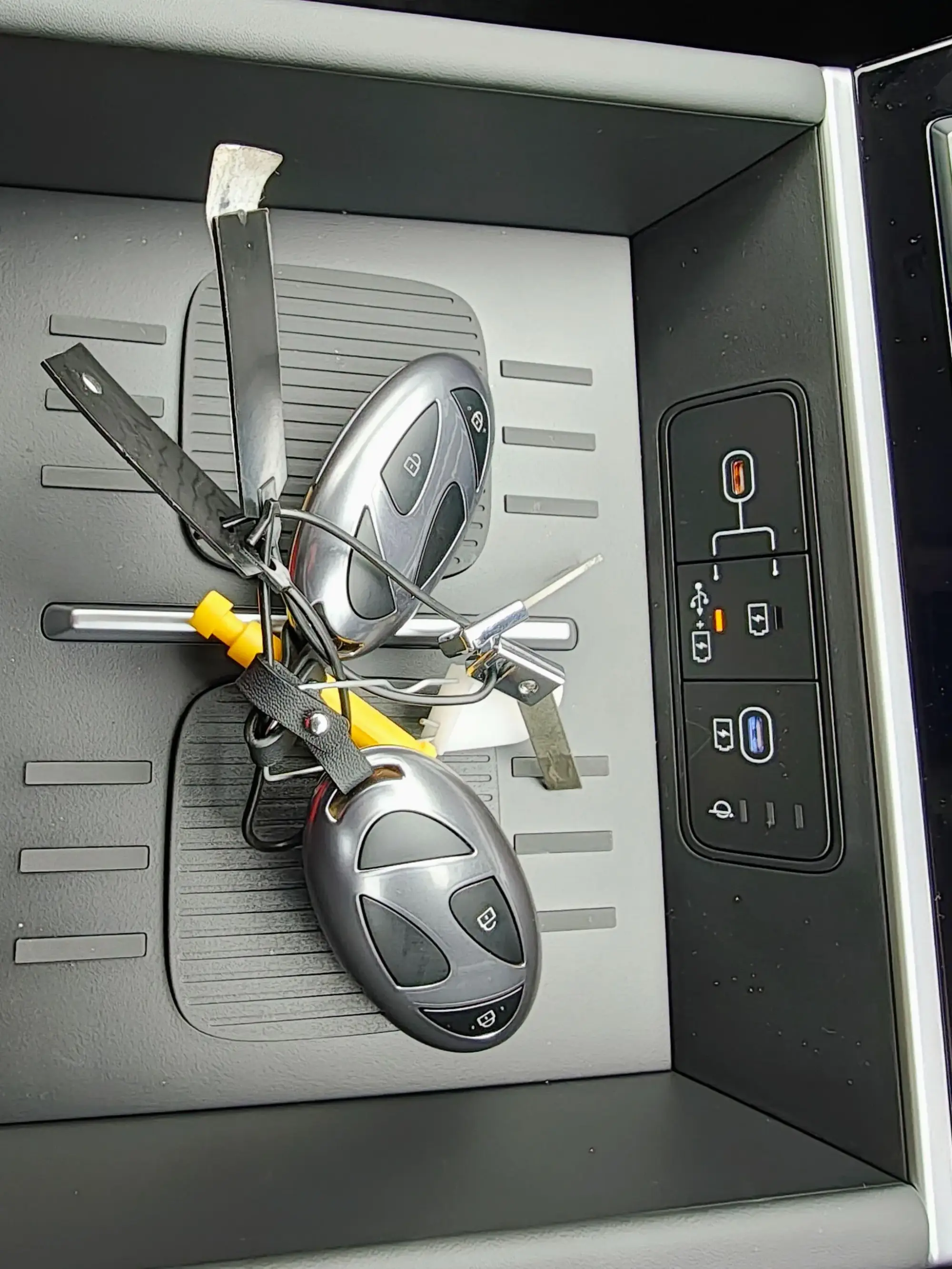 Hyundai SANTA FE Image 14 Hyundai SANTA FE Image 14